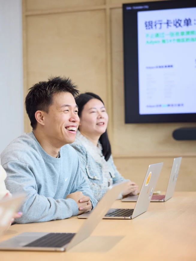People in meeting in Adyen Shanghai office