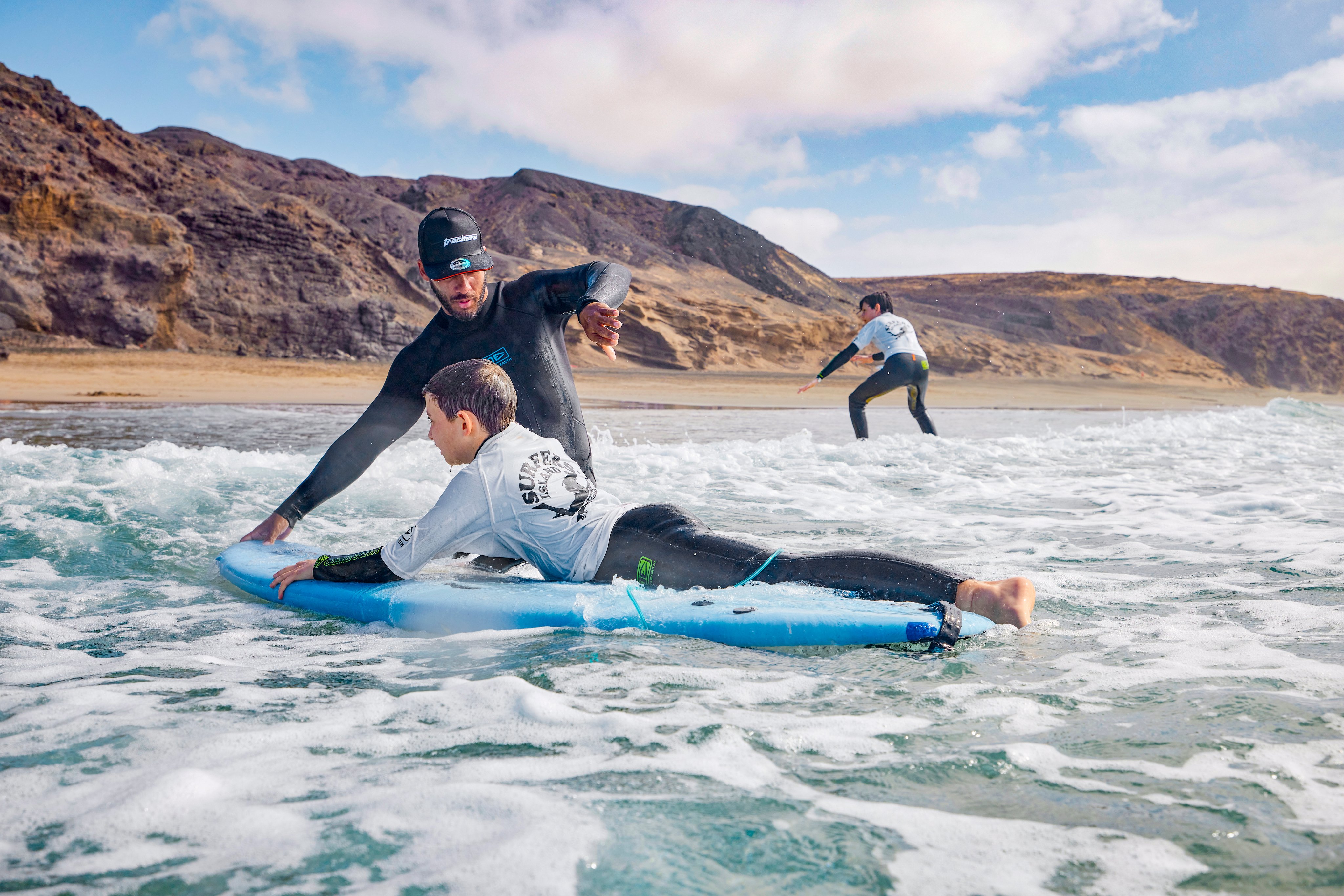 Familie beim Wassersport am Strand, Premium Cluburlaub bei Aldiana