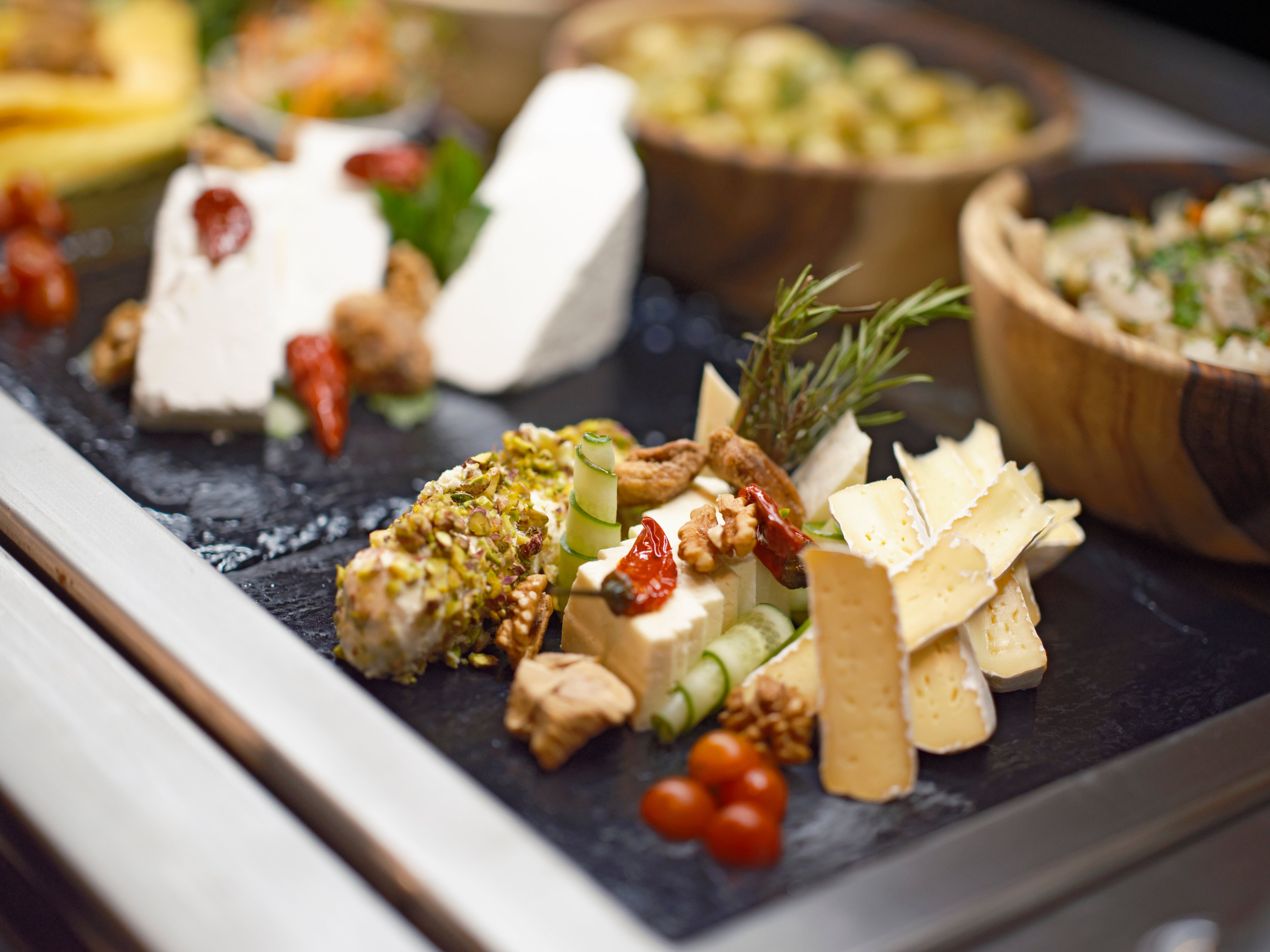 Vorspeisenauswahl mit Käse, Gemüse und Pasta bei Aldiana im Premium Cluburlaub