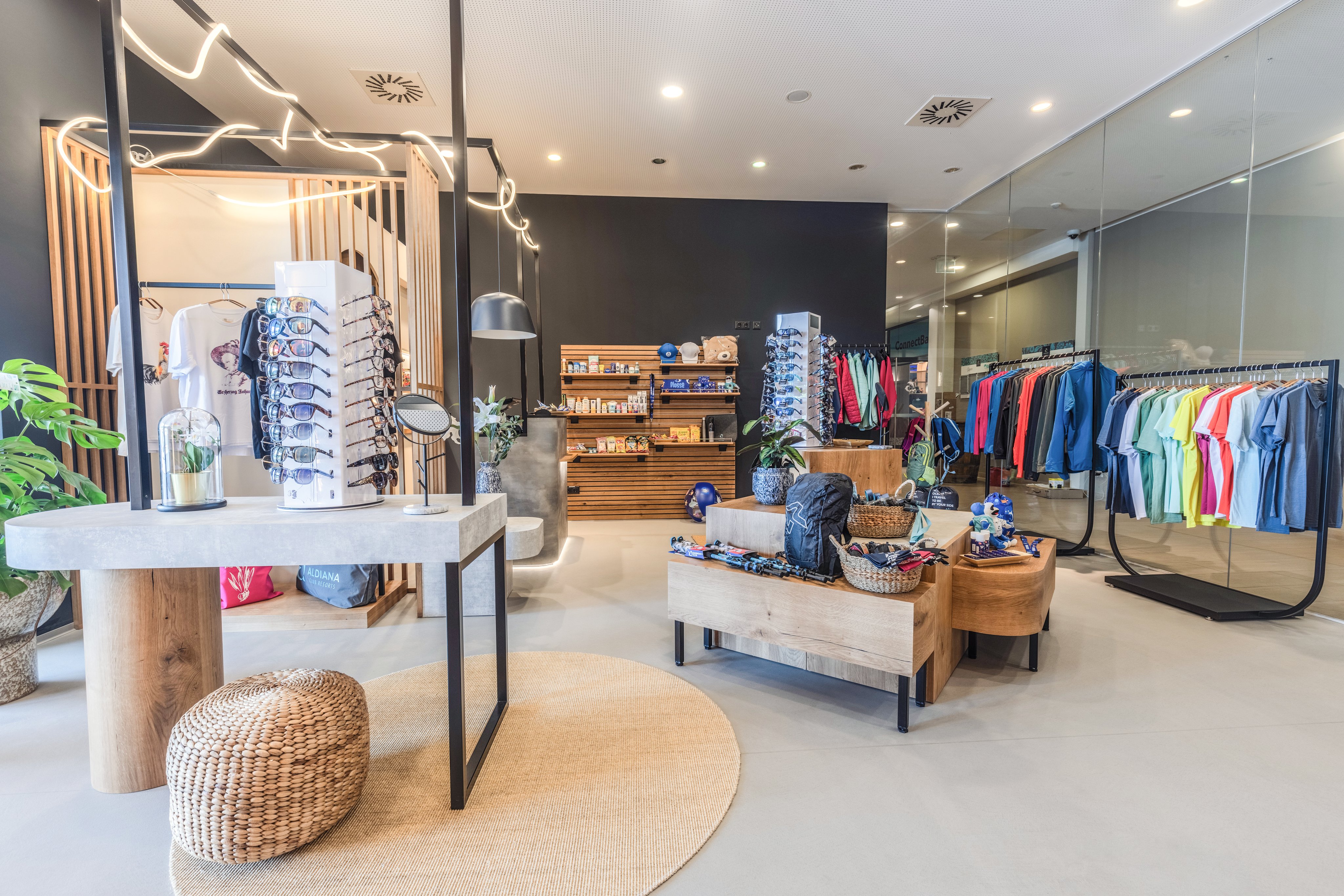 Aldiana Boutique mit Aldiana Produkten und Regionalem 