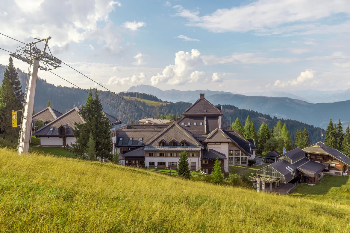 Clubanlage bei Sonnenschein