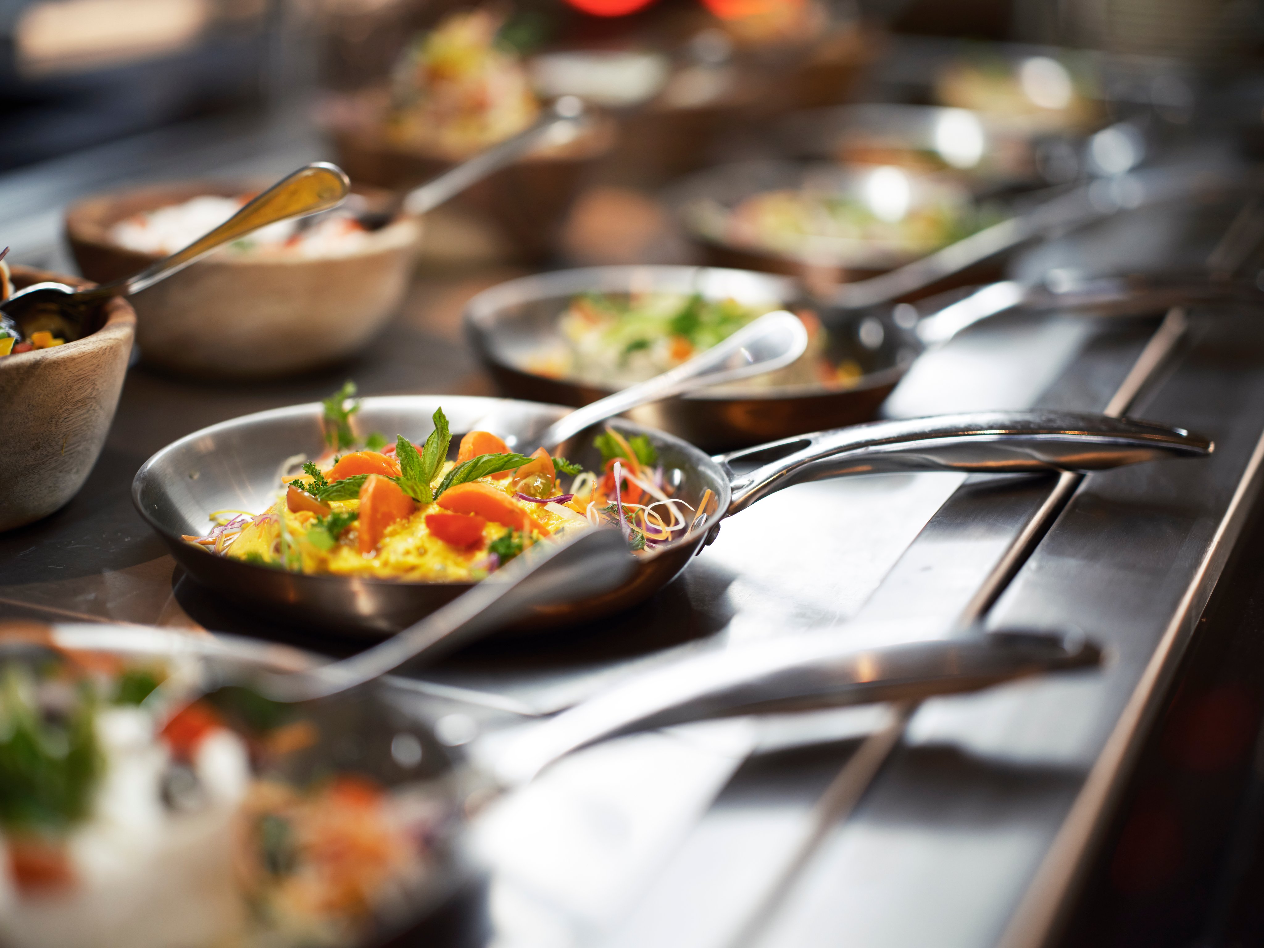 Leckere Speisen im Buffetbereich eines Aldiana Premium Cluburlaubs, appetitlich präsentiert