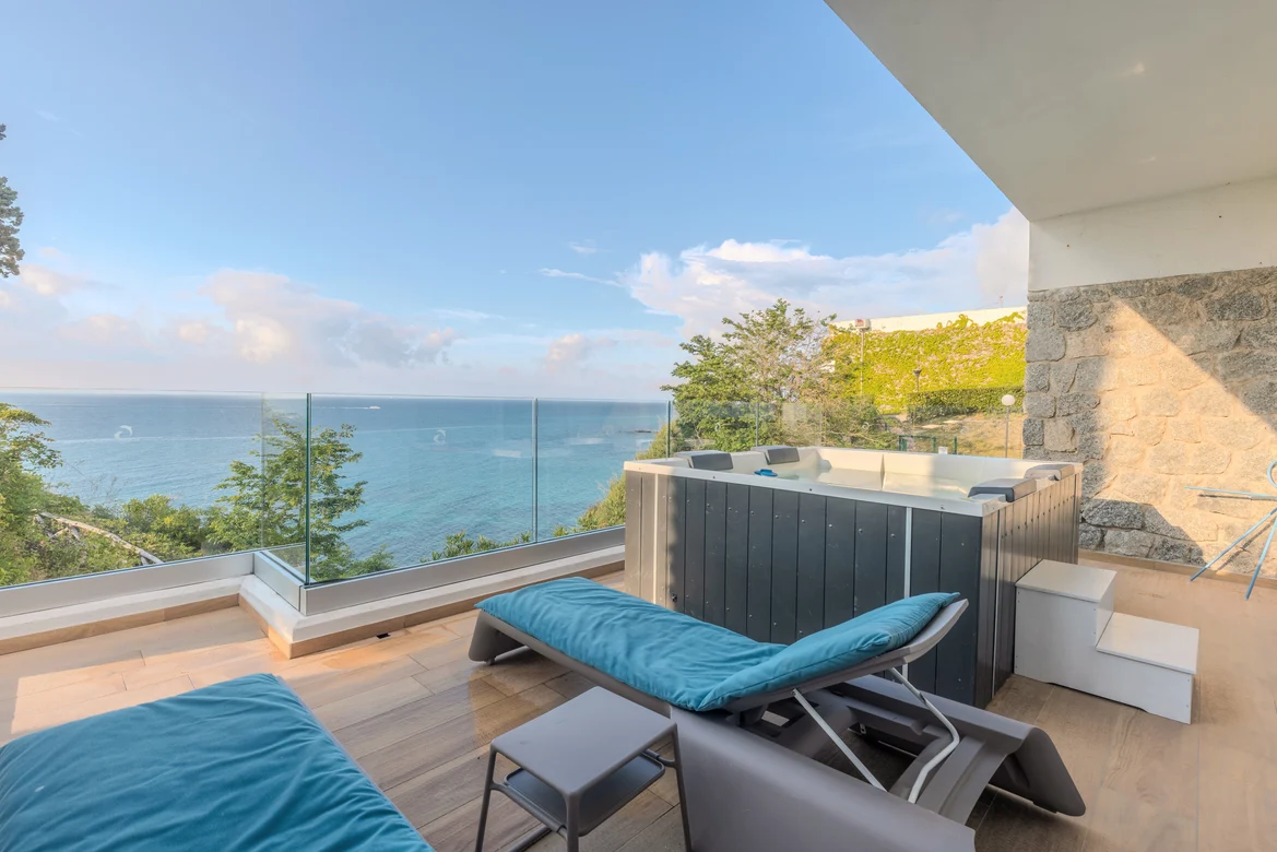 Blick auf das Meer vom Premium Cluburlaub bei Aldiana, entspannte Hotellandschaft