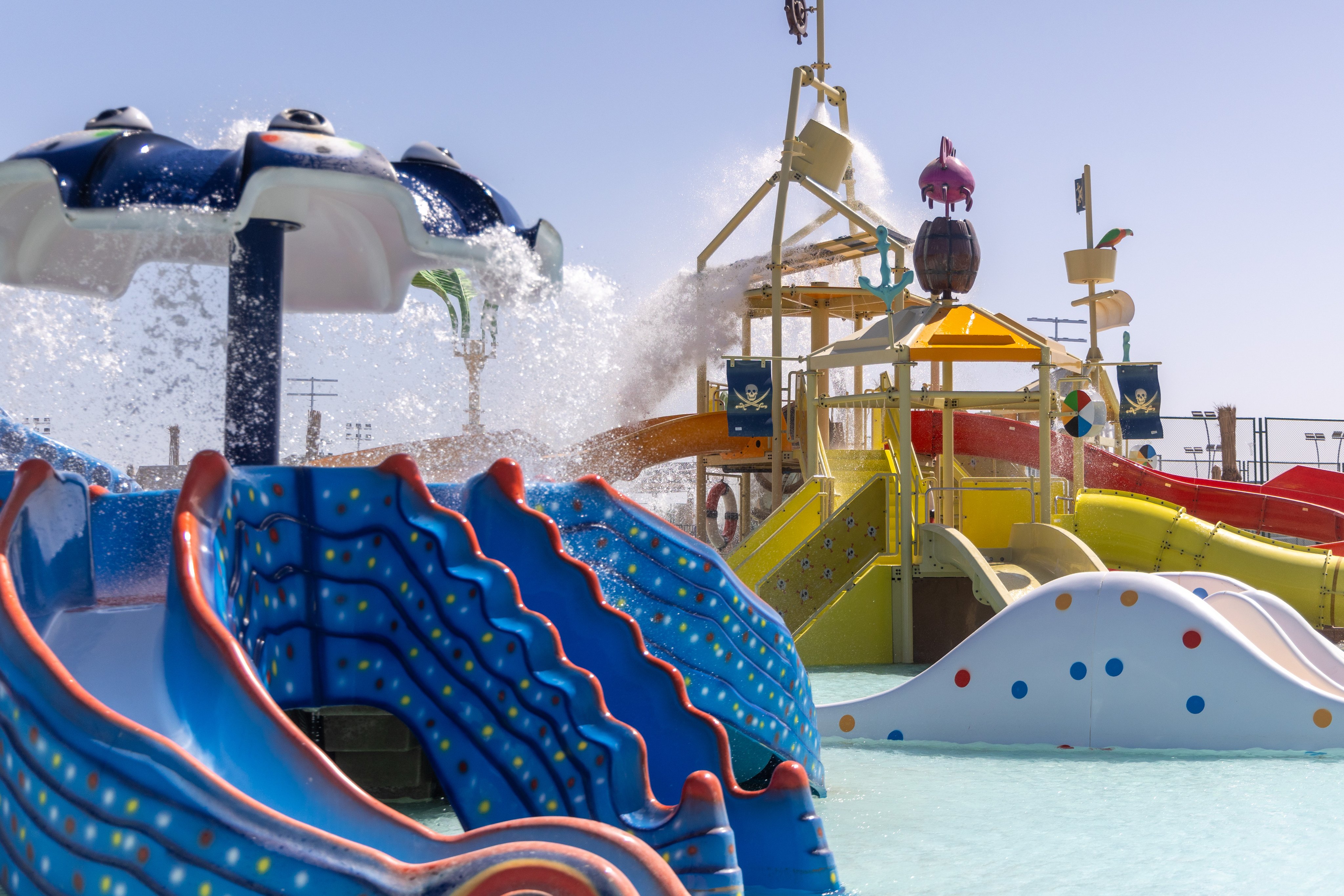 Aldiana Wasserpark mit Rutschen, Attraktionen und Spaß für Kinder und Familien.