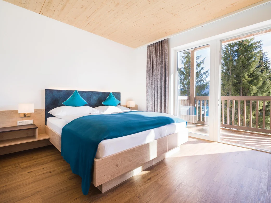 Doppelzimmer im Neubau mit Verbindungstür