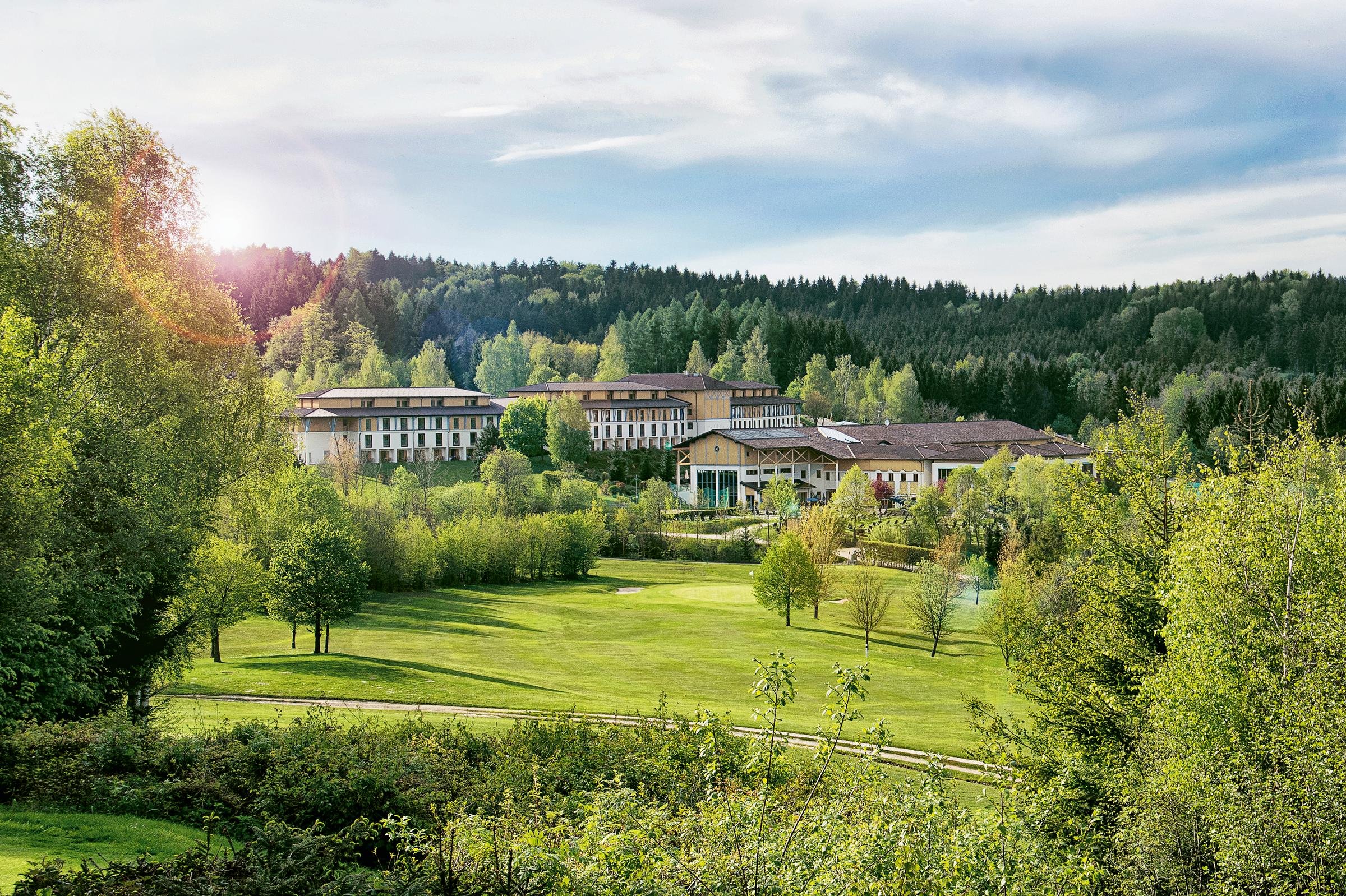Aufnahmen eines luxuriösen Aldiana Clubhotels in einer grünen, ruhigen Umgebung