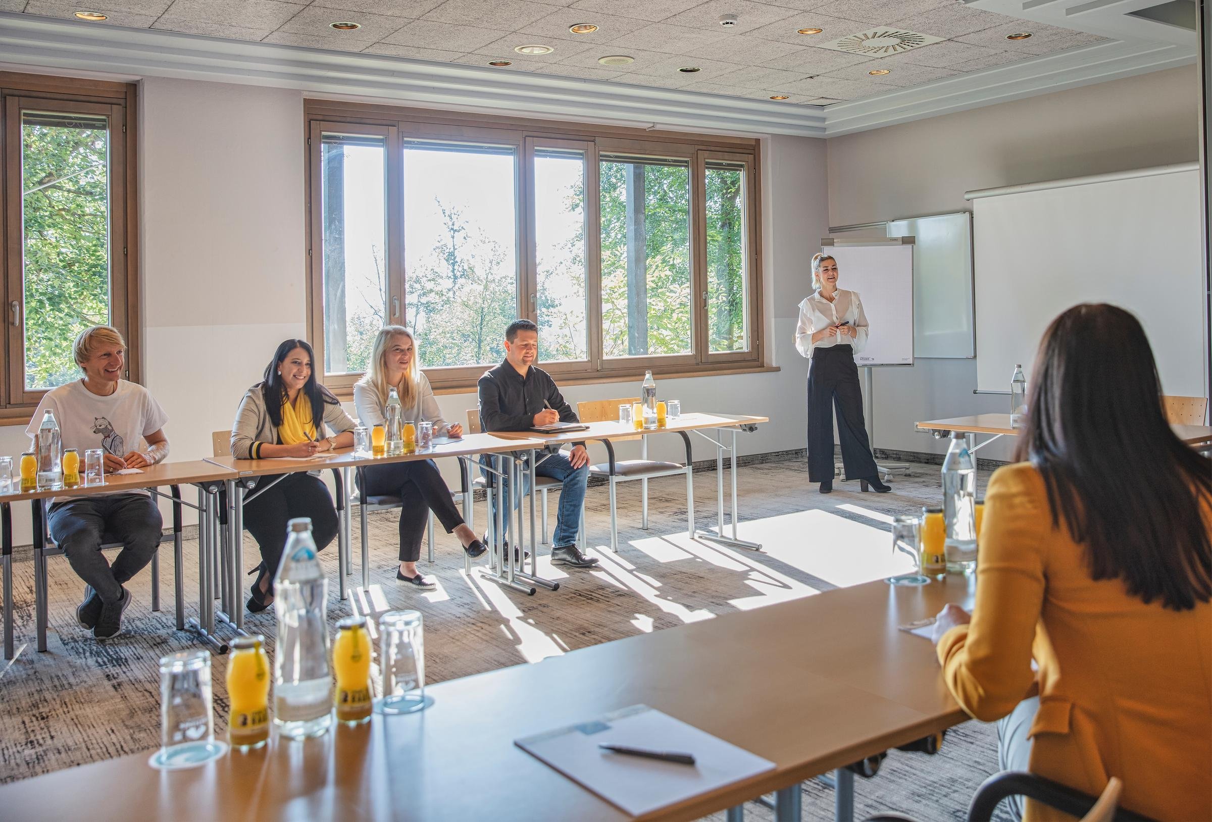 Teilnehmer in Konferenzraum bei Aldiana Cluburlaub, Lern- oder Schulungsmeeting