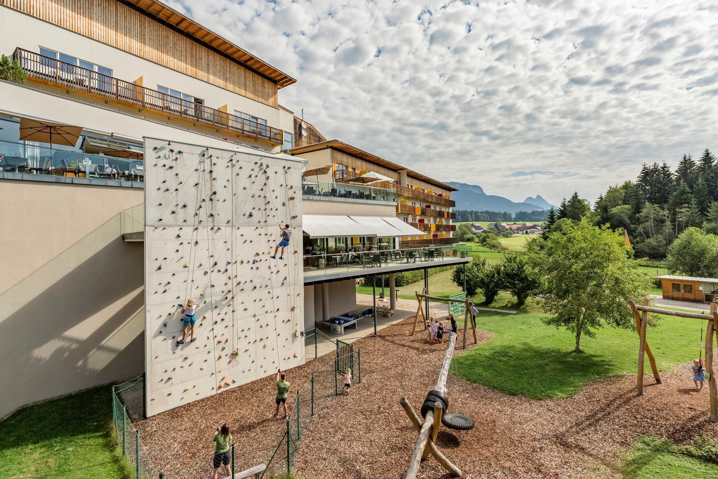 Berg and clima outdoor Erfahrung bei Aldiana mit Kletterwand und Naturumgebung