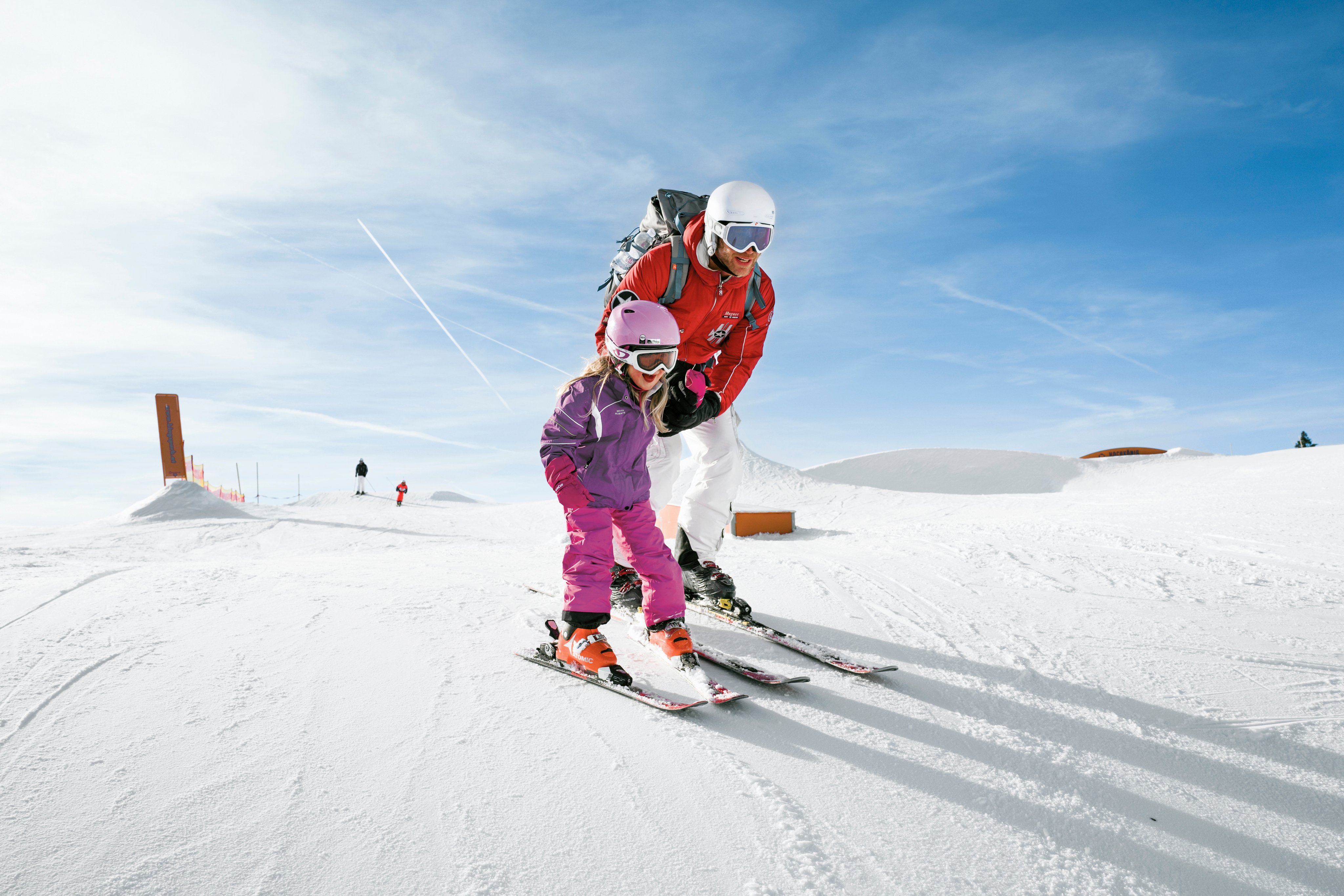 Skifahrer bei Sonnenwetter, Schnee, Berge, Freude, Premium Cluburlaub bei Aldiana