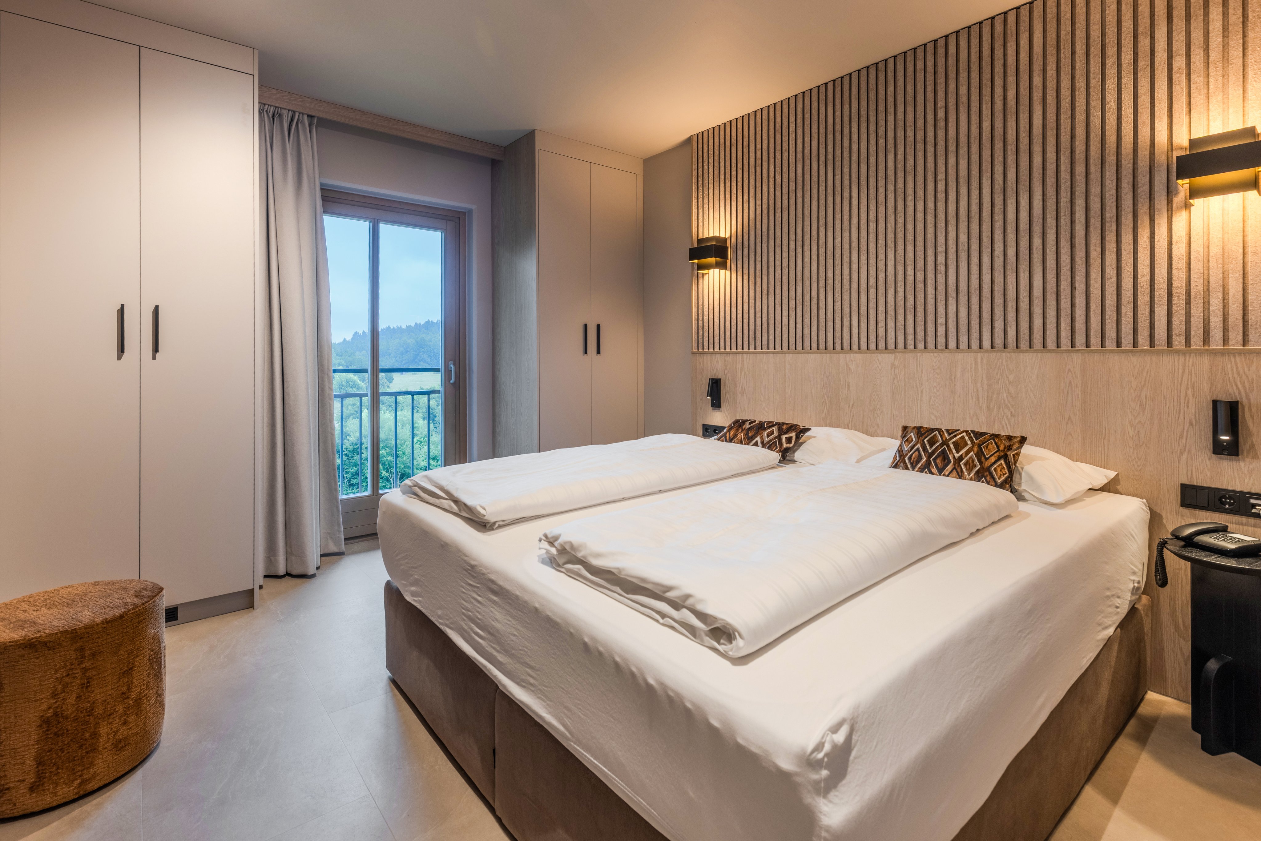 Das helle Schlafzimmer der Mansardenzimmer