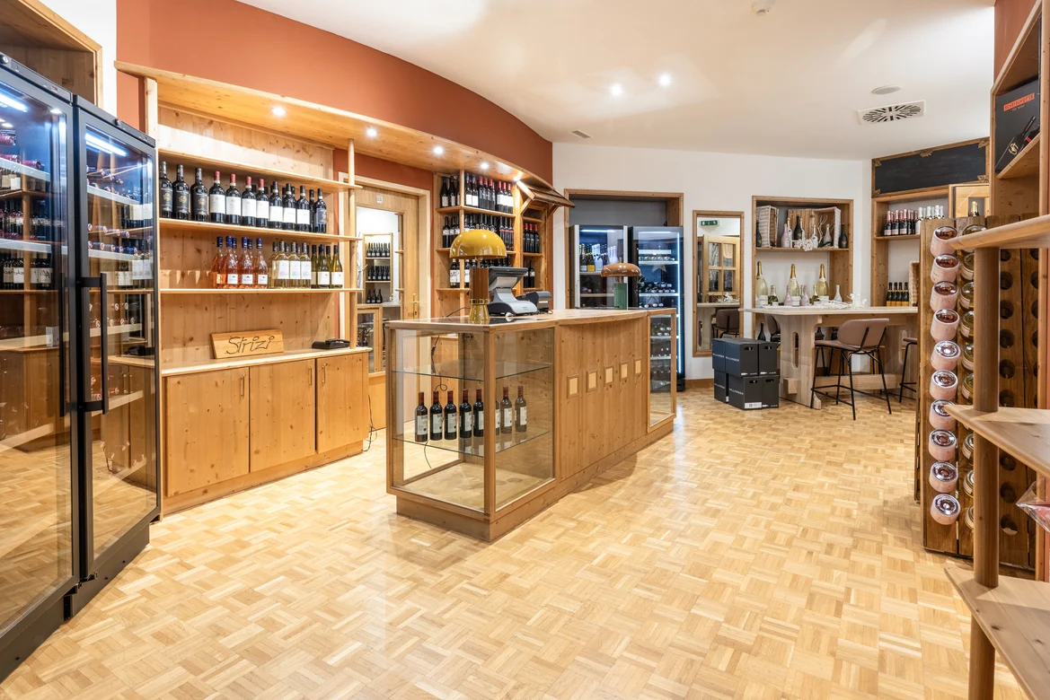 Vinothek mit großer Auswahl an Wein