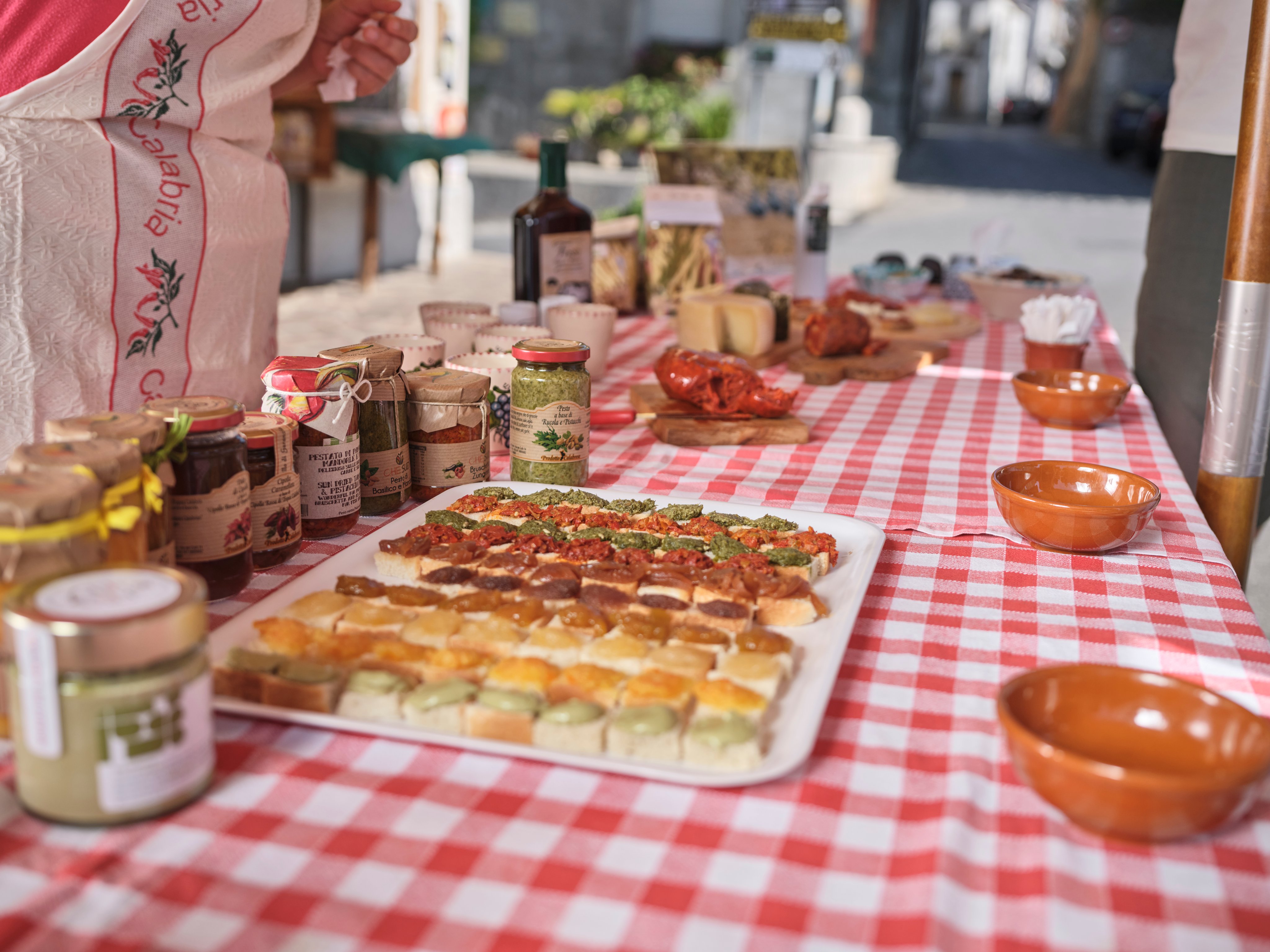 Auswahl an Marmeladen und hausgemachten Keksen bei Aldiana, Premium Cluburlaub in angenehmer Atmosphäre