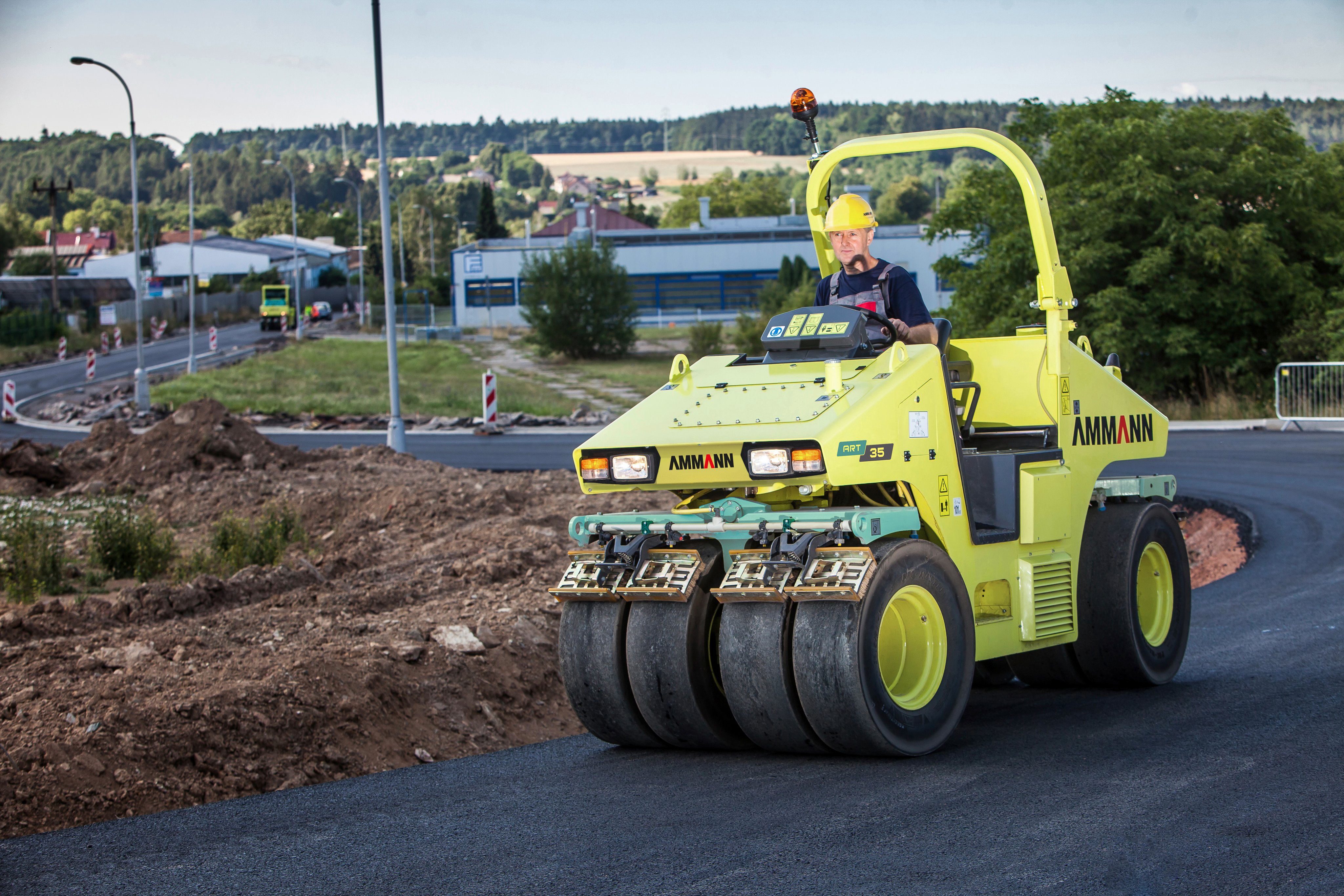 ART_35_T4i_Pneumatic_Tyred_Roller_008_Mrgb.jpg