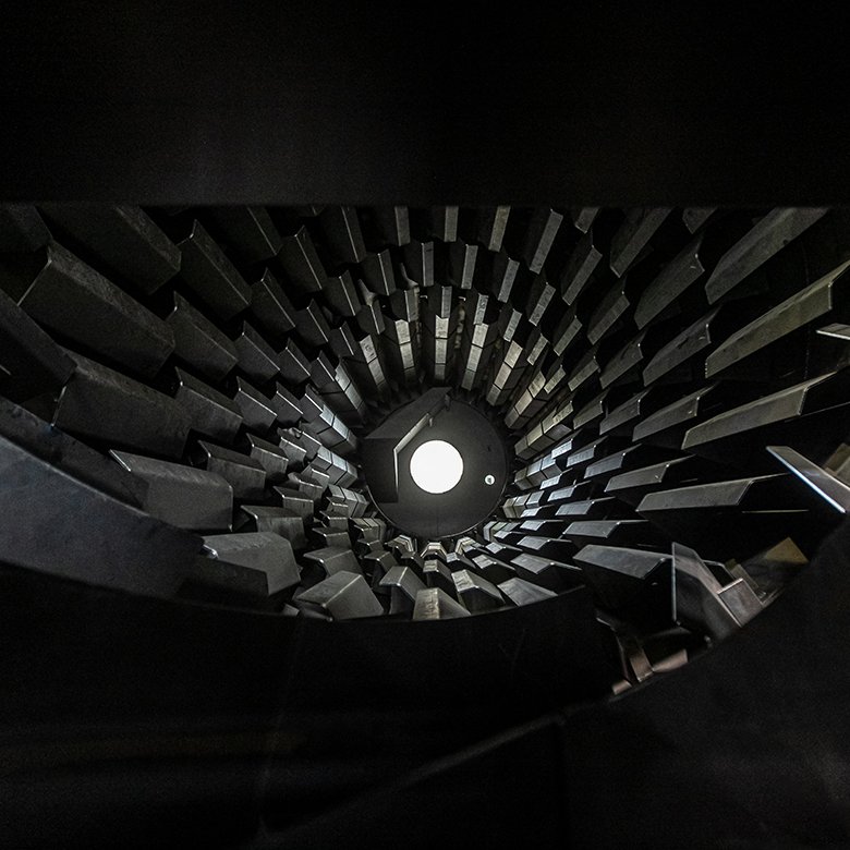 P92_Block03_01_780x780px_desk.webp