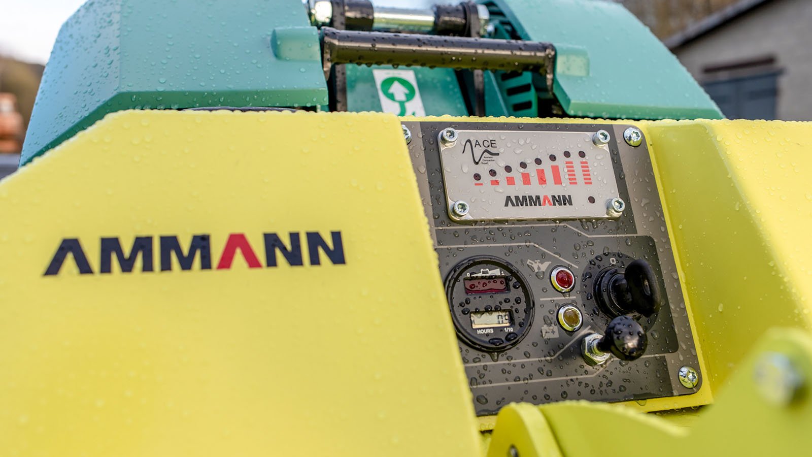 aph-8595_vibratory_plate_ace_191129.jpg
