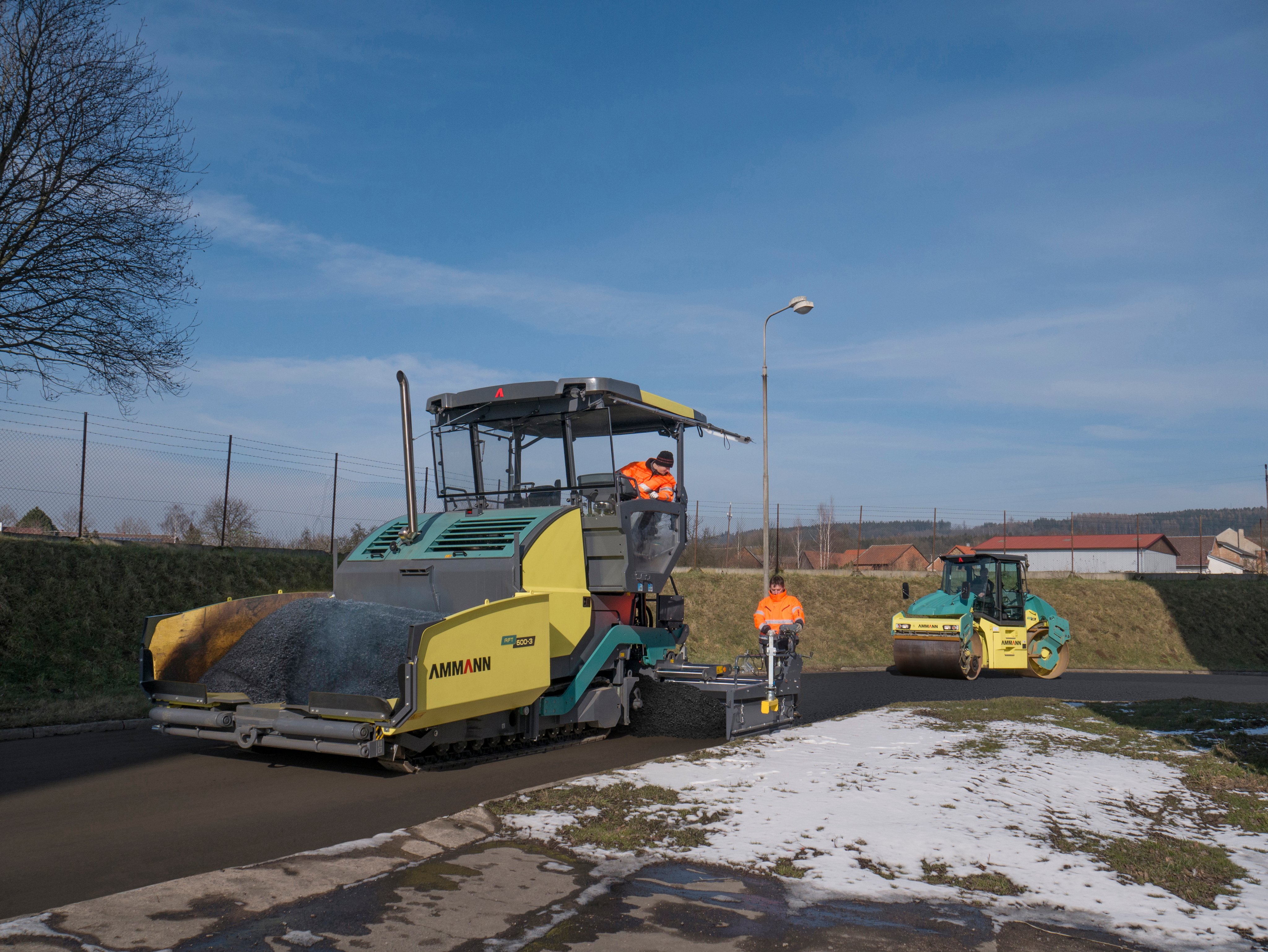 aft_600-3_asphalt_paver_p1050392_mrgb-2.jpg