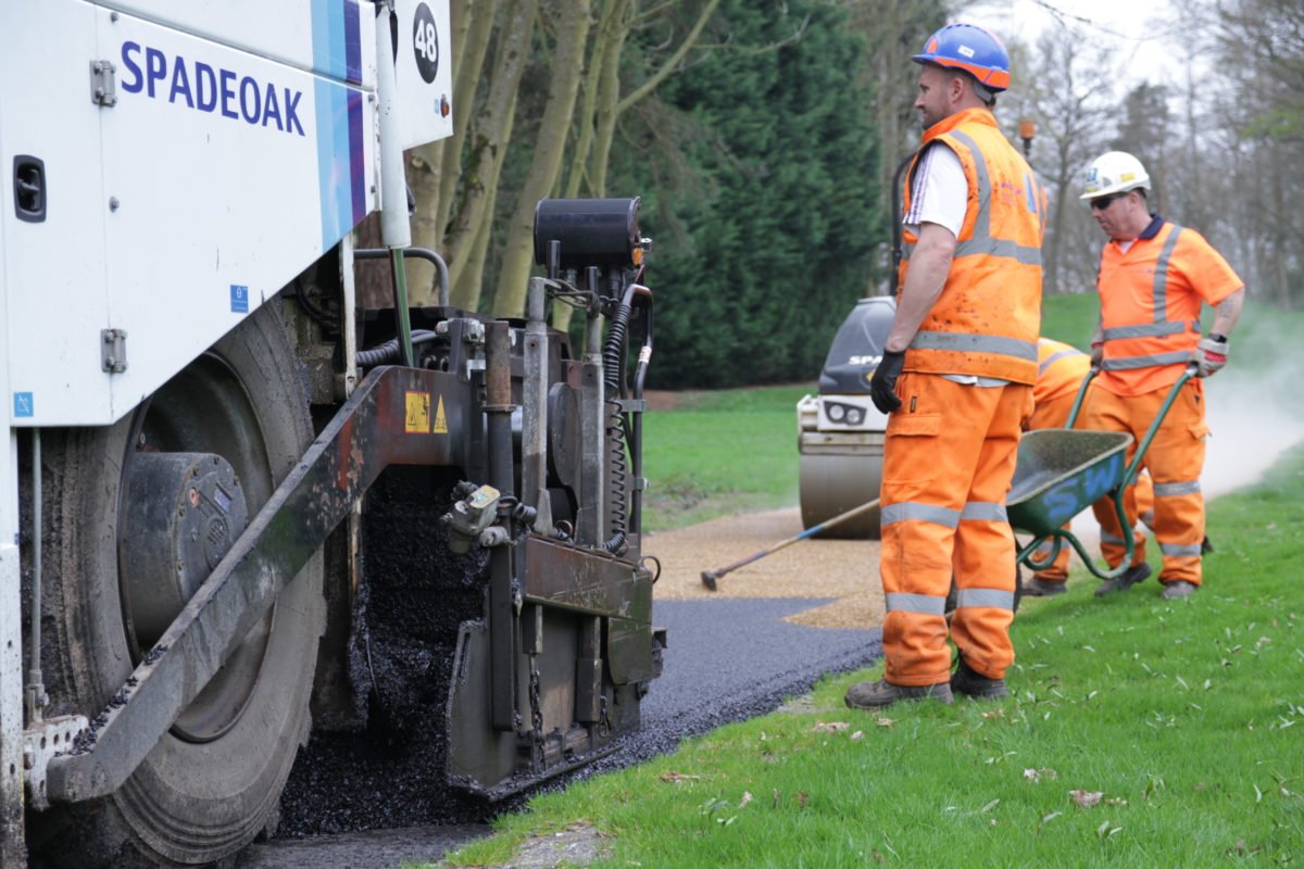 afw-500_asphalt_paver_testimonial_spadeoak_img_8224-e1495089624538.jpg