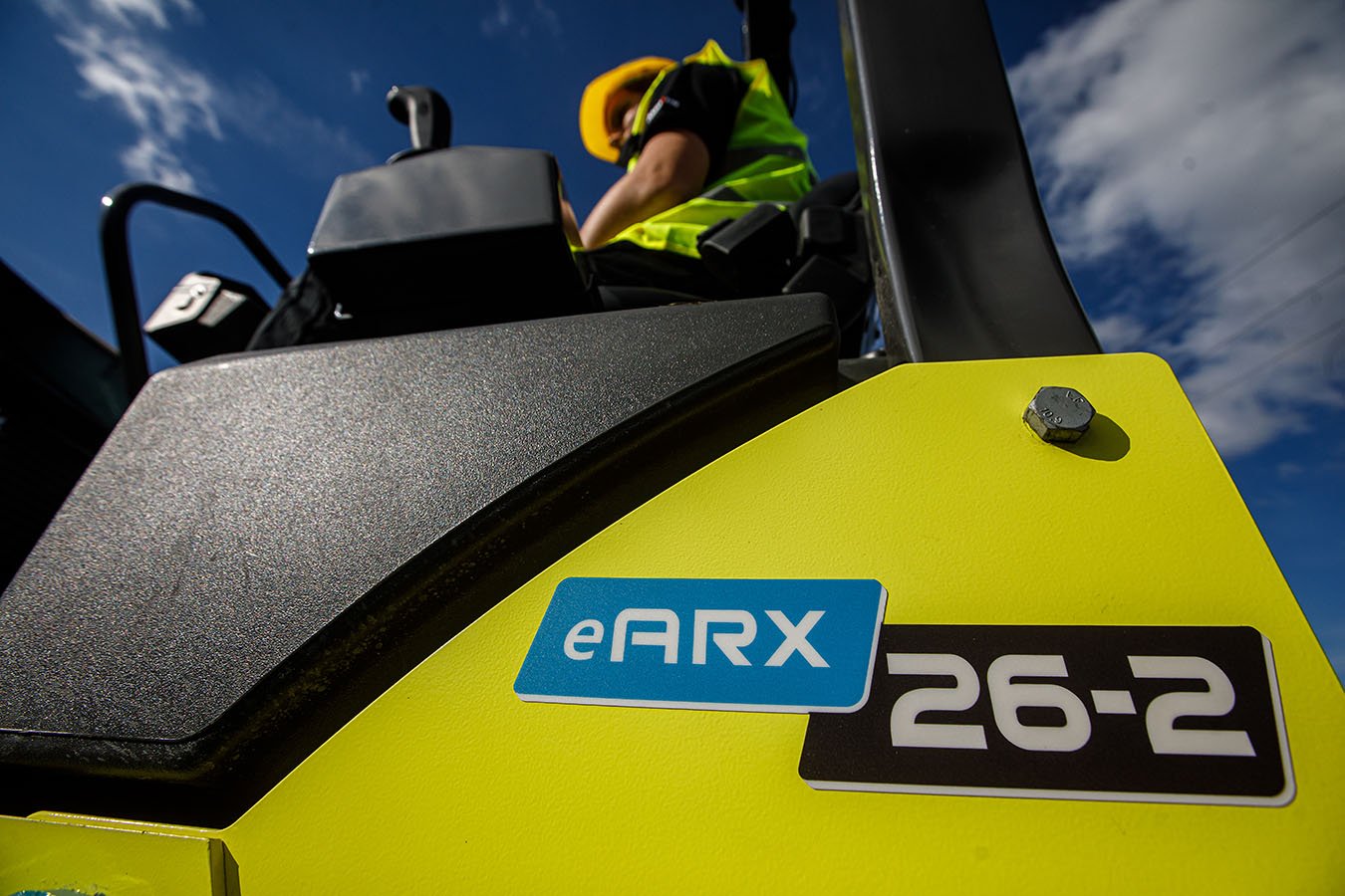 earx_26-2_fully_electric_drive_news_2_221005.jpg