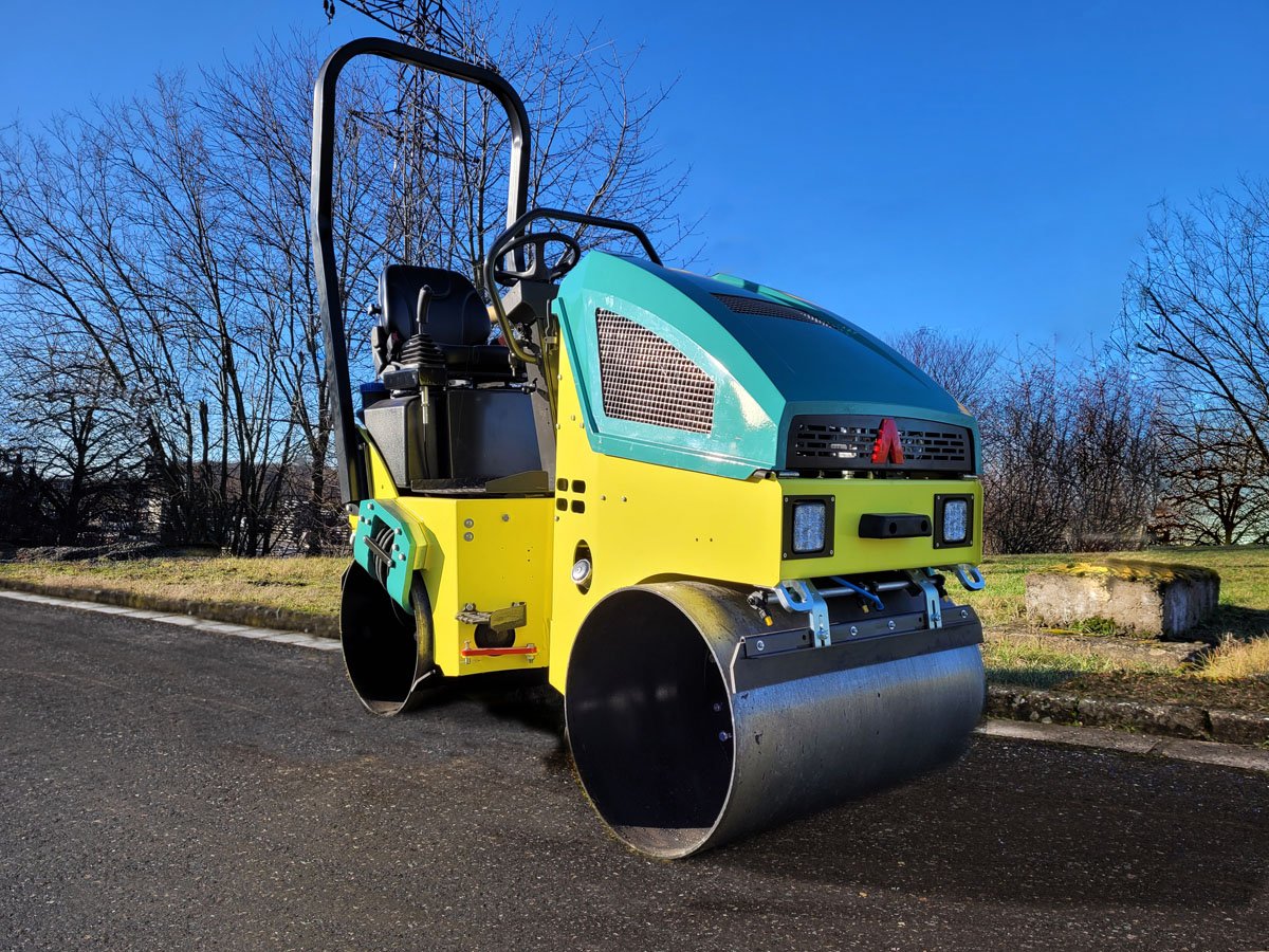 arx_10.1-2_light_tandem_roller_104046_230203.jpg
