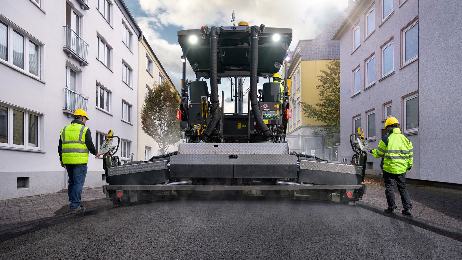 ABG_6820_Asphalt_Paver.jpg