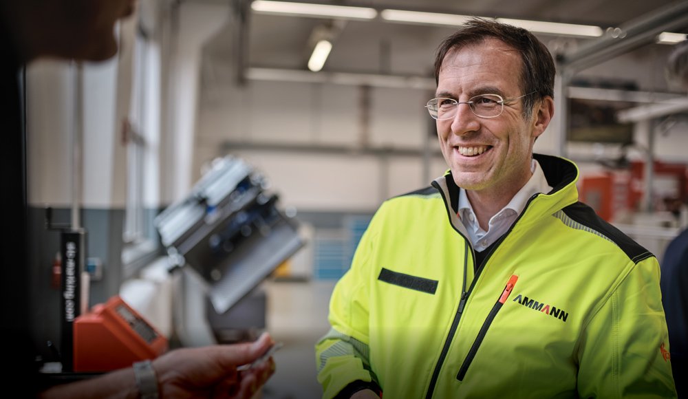 Career-Pictures-1000x580px_2503203.jpg
