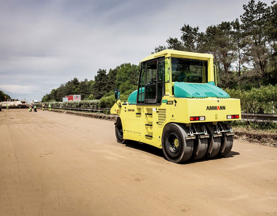 art_240_t4f_pneumatic_tyred_roller_cze_17_mrgb.jpg