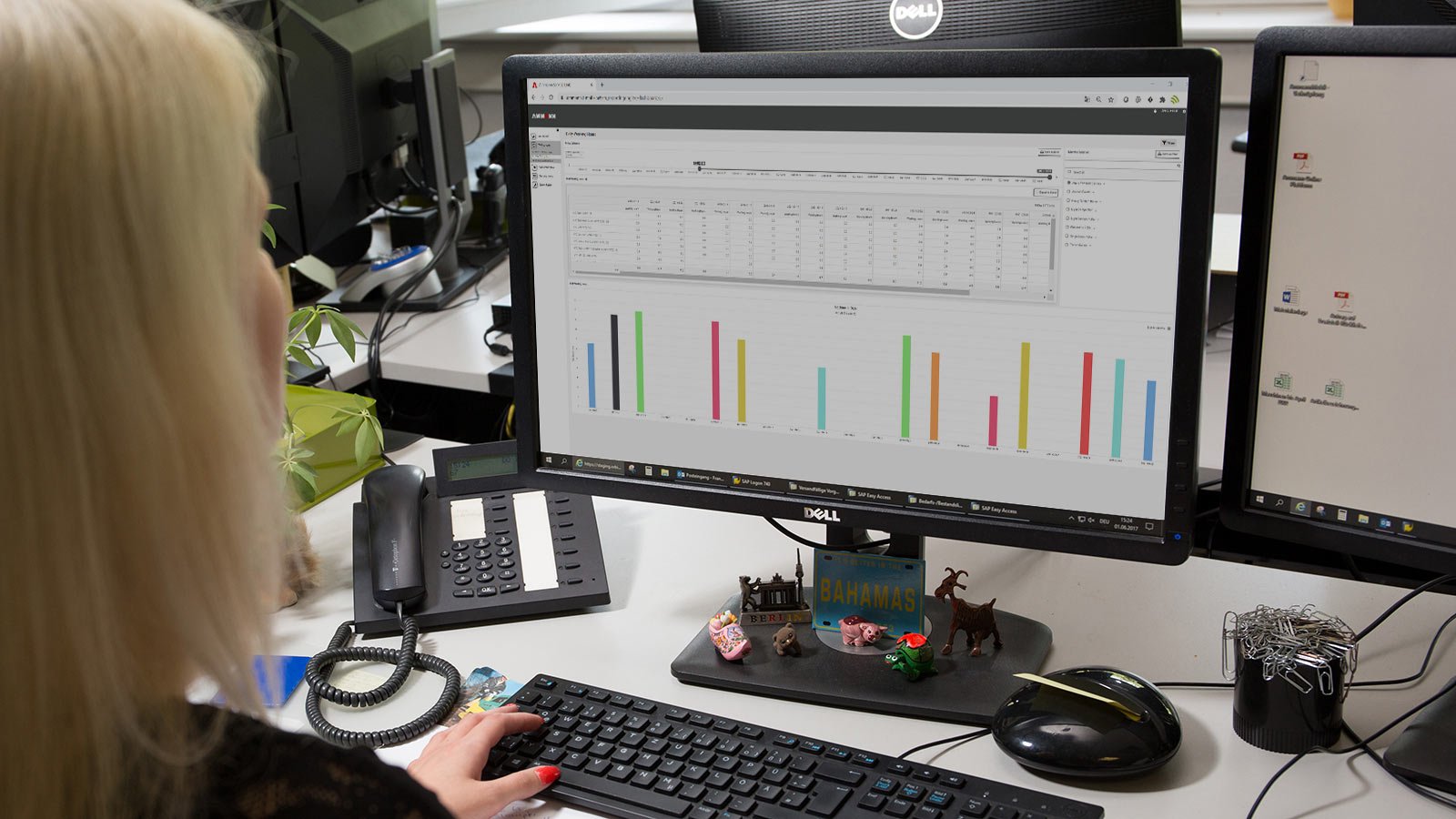 desktop_work_210511.jpg