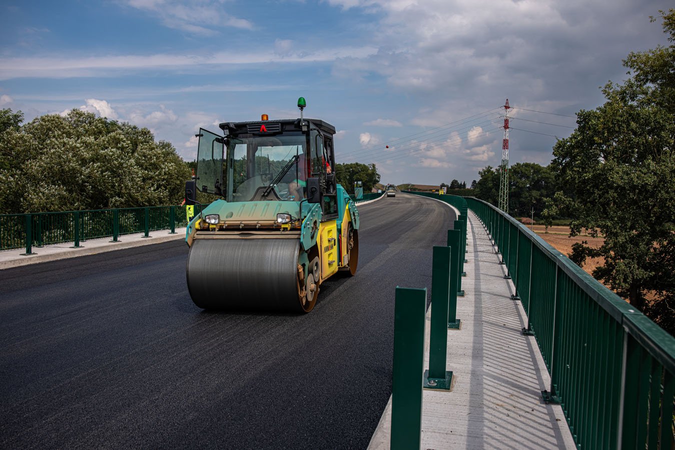 ARX_110-2-Tandem_Roller_jobsite_05_250709.jpg