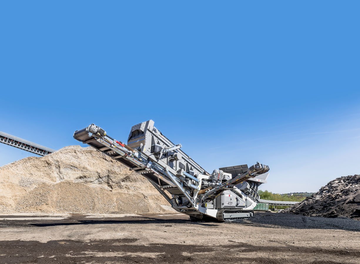 rss_120-m_recycling_shredder_screener_dsc2328_mrgb.jpg