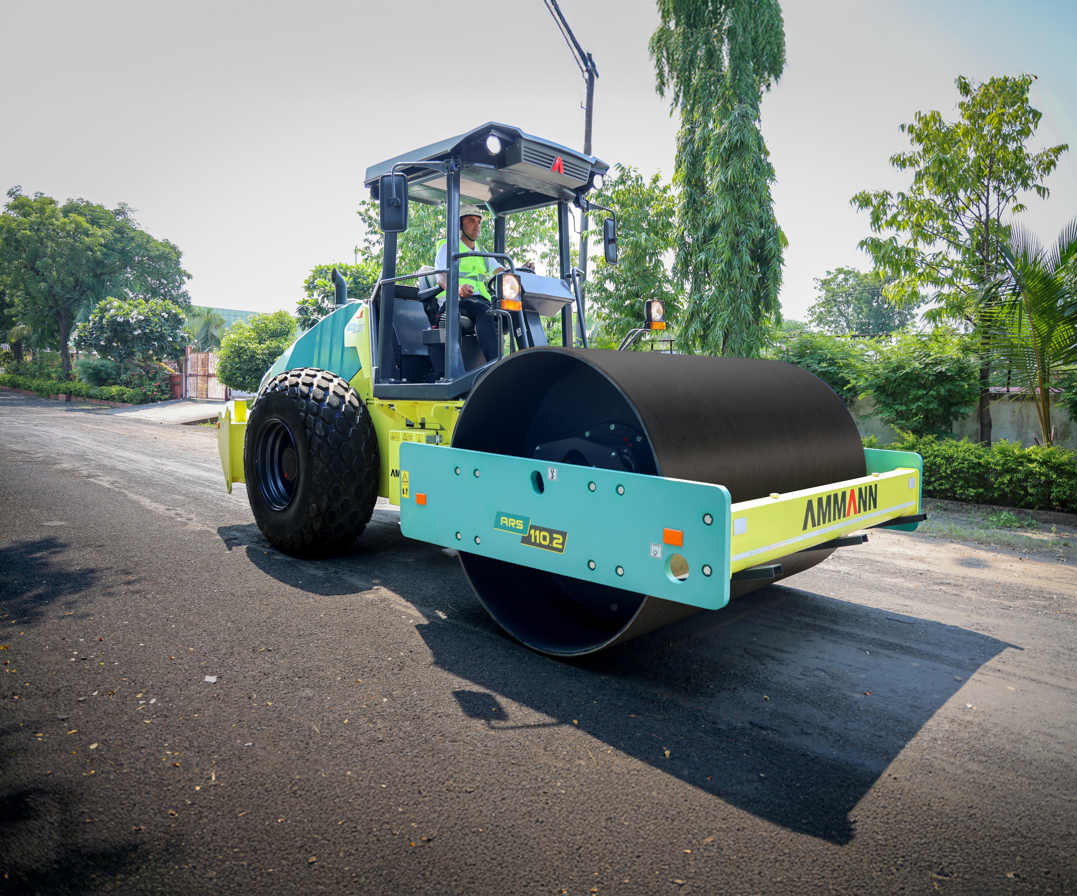 Ammann_ARS_110.2_T3_Single_Drum_R (3).jpg