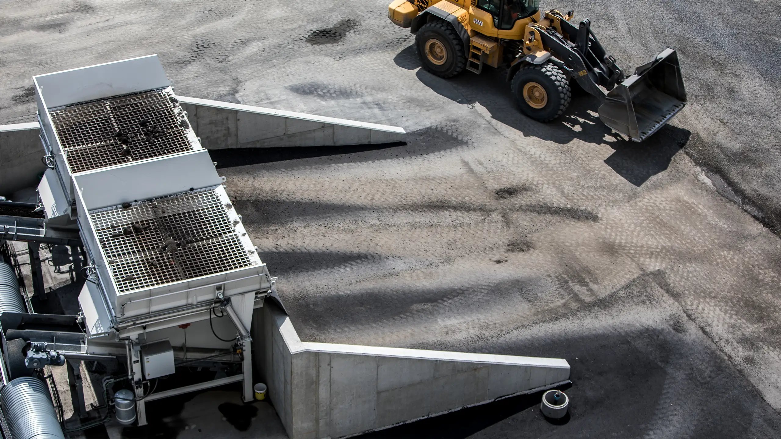 P79_Hero_Image_Recycling_01_2560x1440px.webp