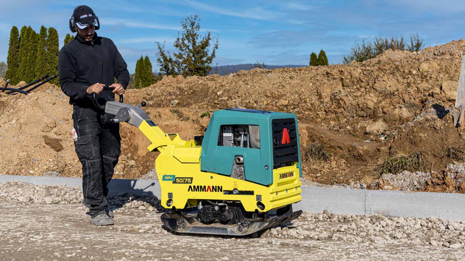 aph_5075_vibratory_plate_rental_fleet_210512.jpg