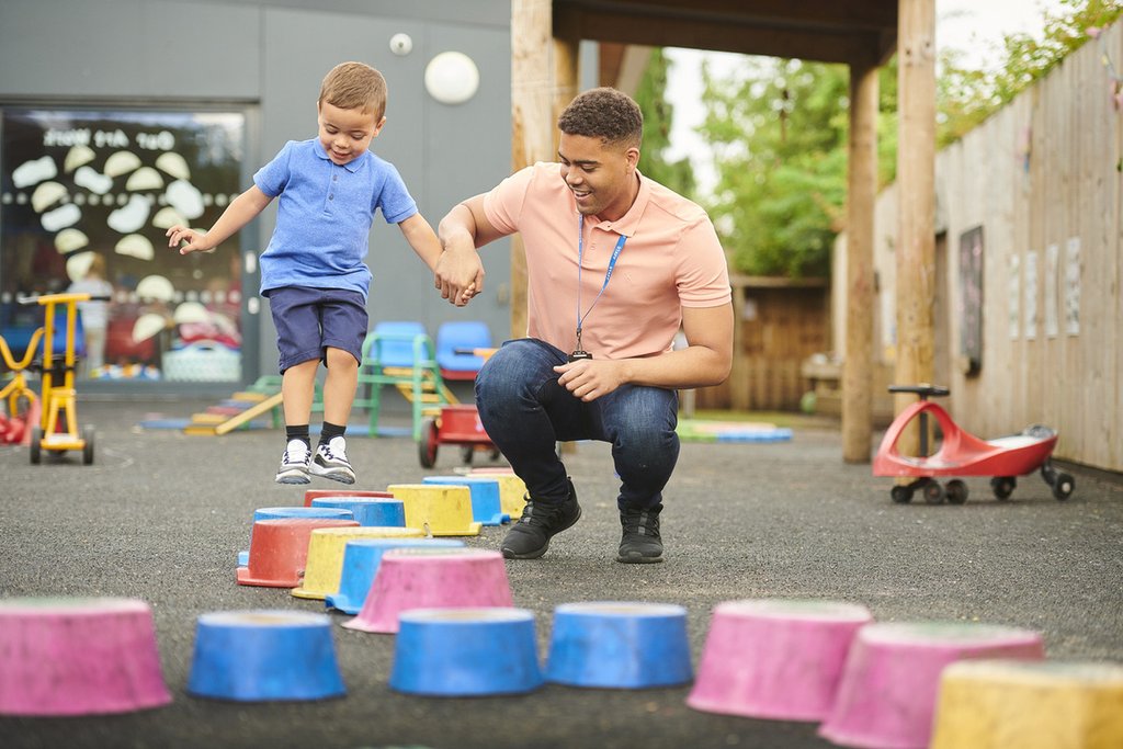 teacher-playing-with-student