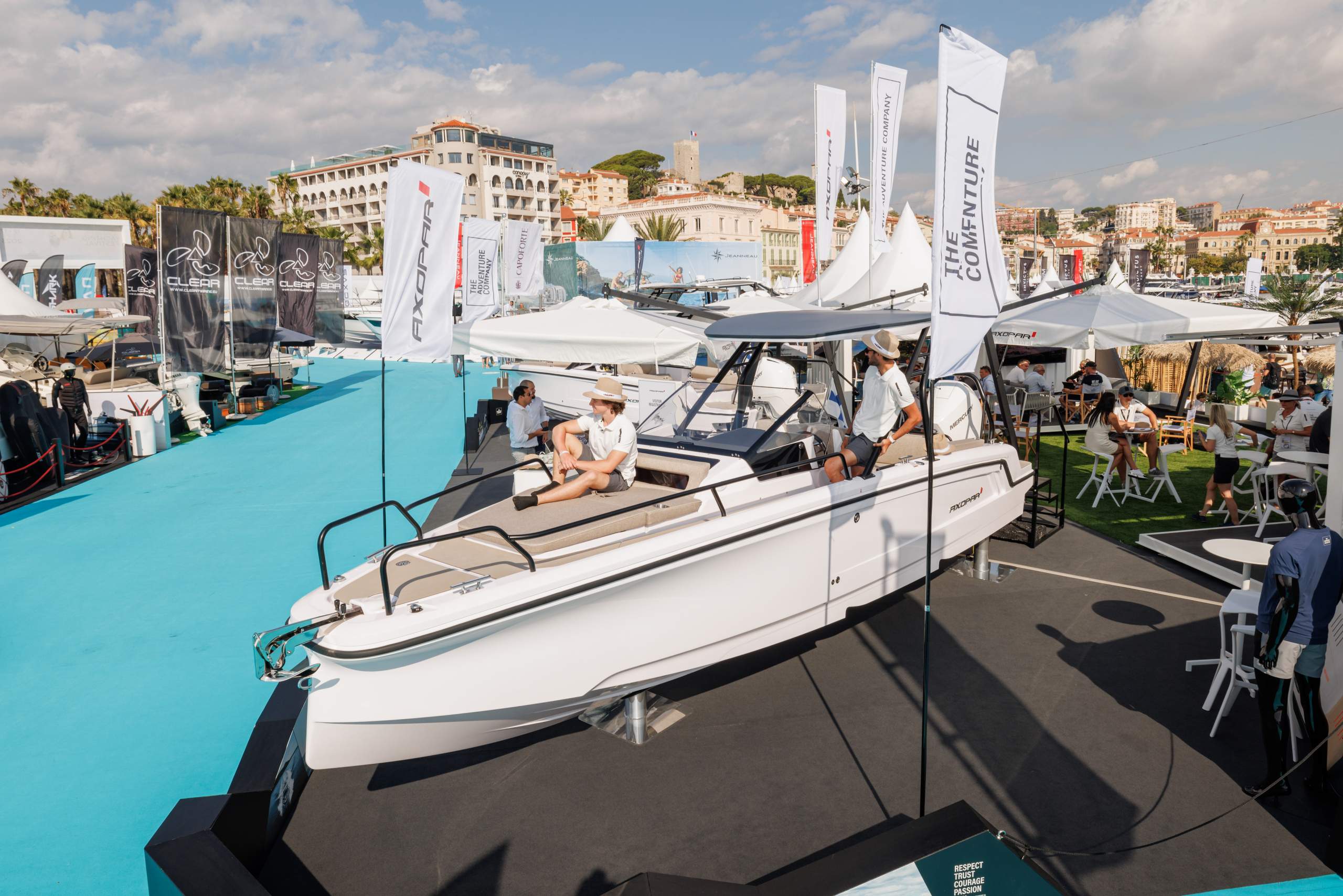 Axopar-25-Cross-Top-Mediterrana_0X0A5508