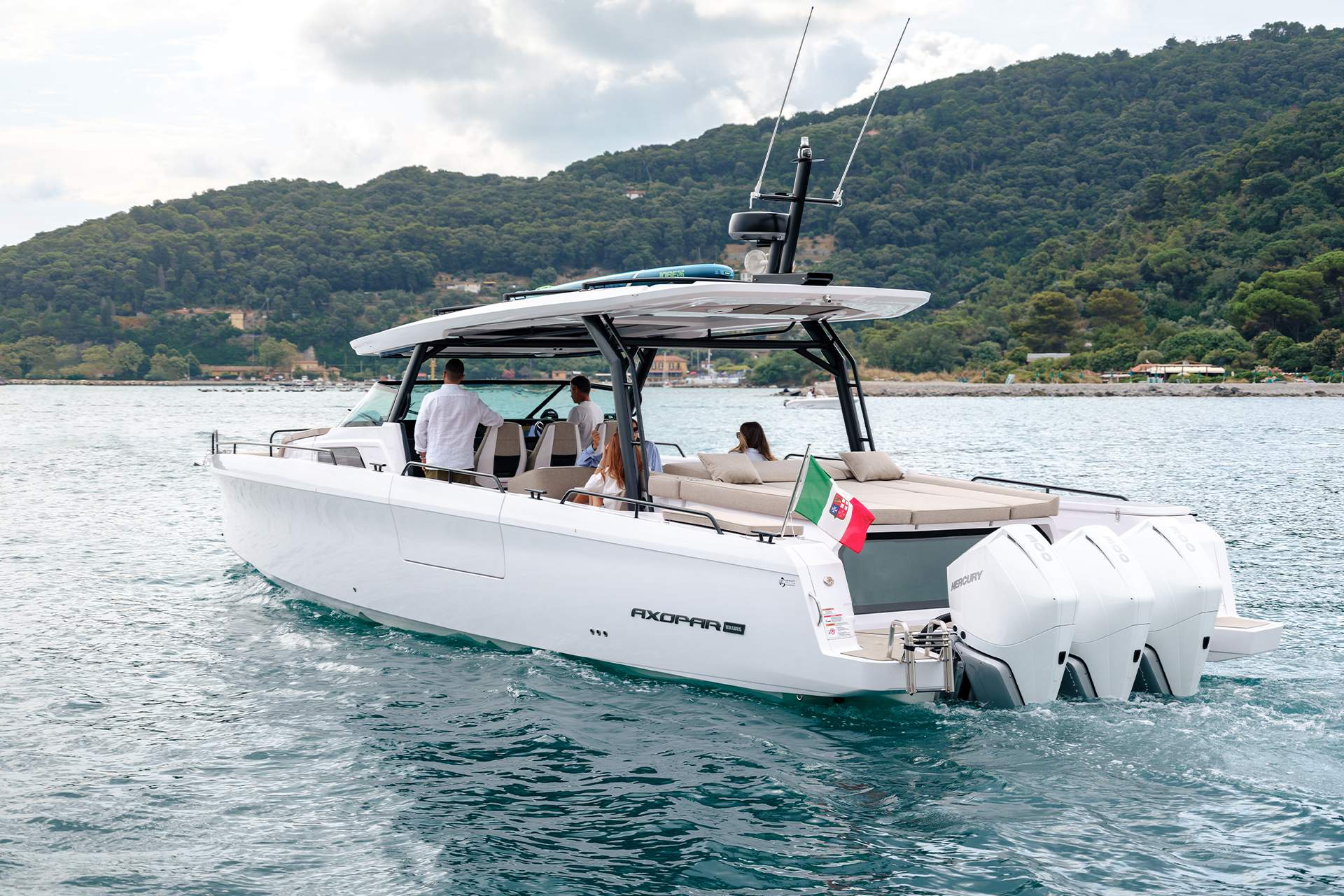 Axopar-45ST-press-release-4-1920x1280