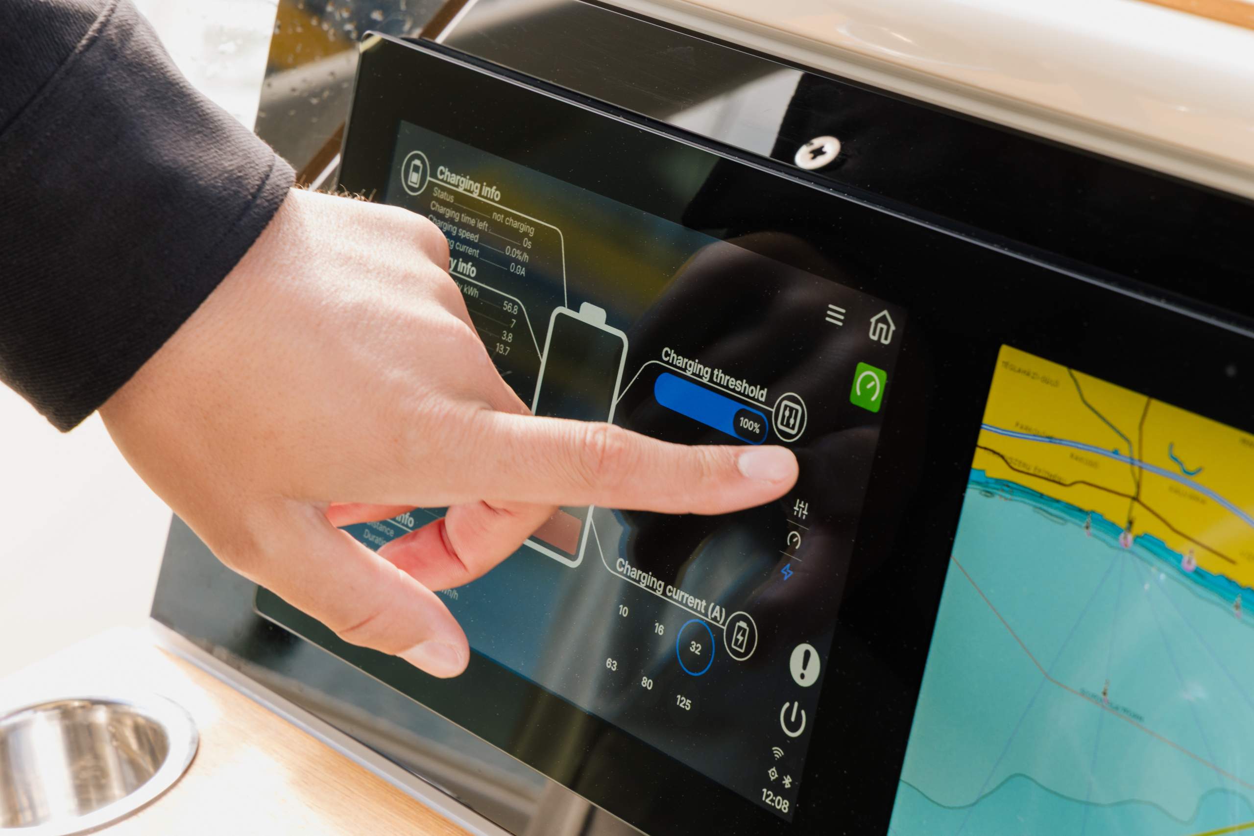 AX-E 25 Cross Top_E29A2952