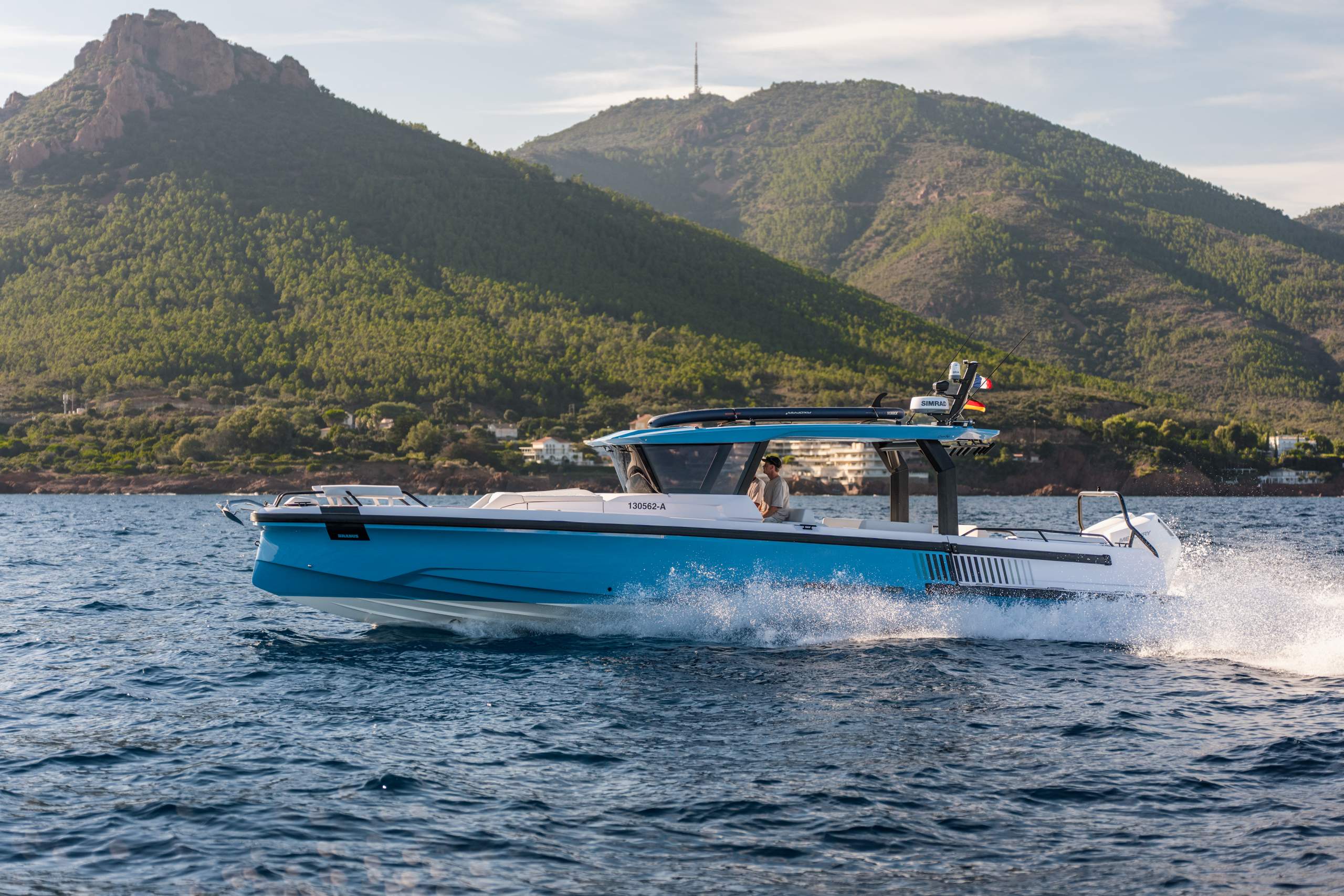 Axopar_38_Cross_Top_BRABUS_Performance_Line_Glacier_Blue-A1208814