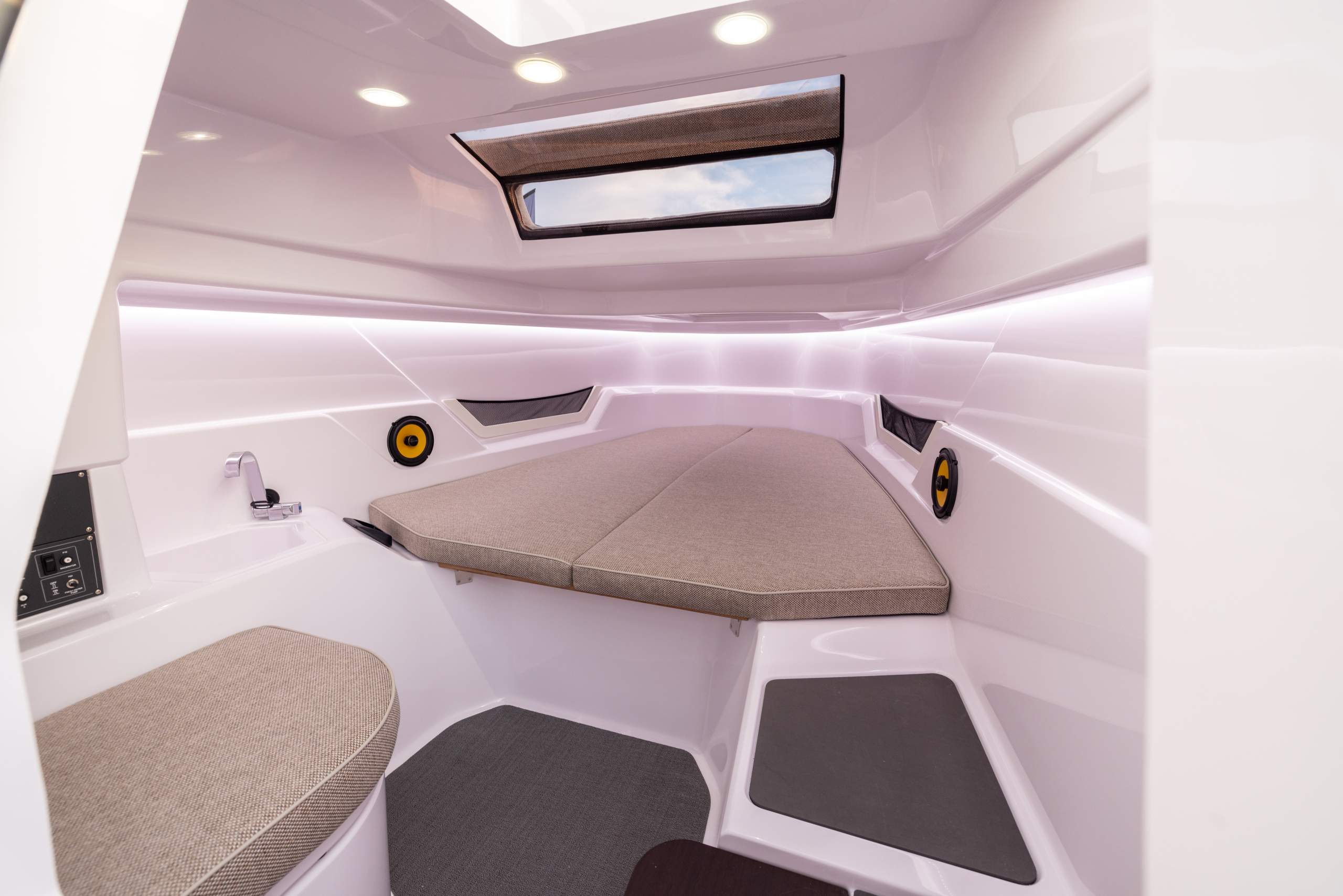 Axopar_Mediterrana_Edition-0X0A5253