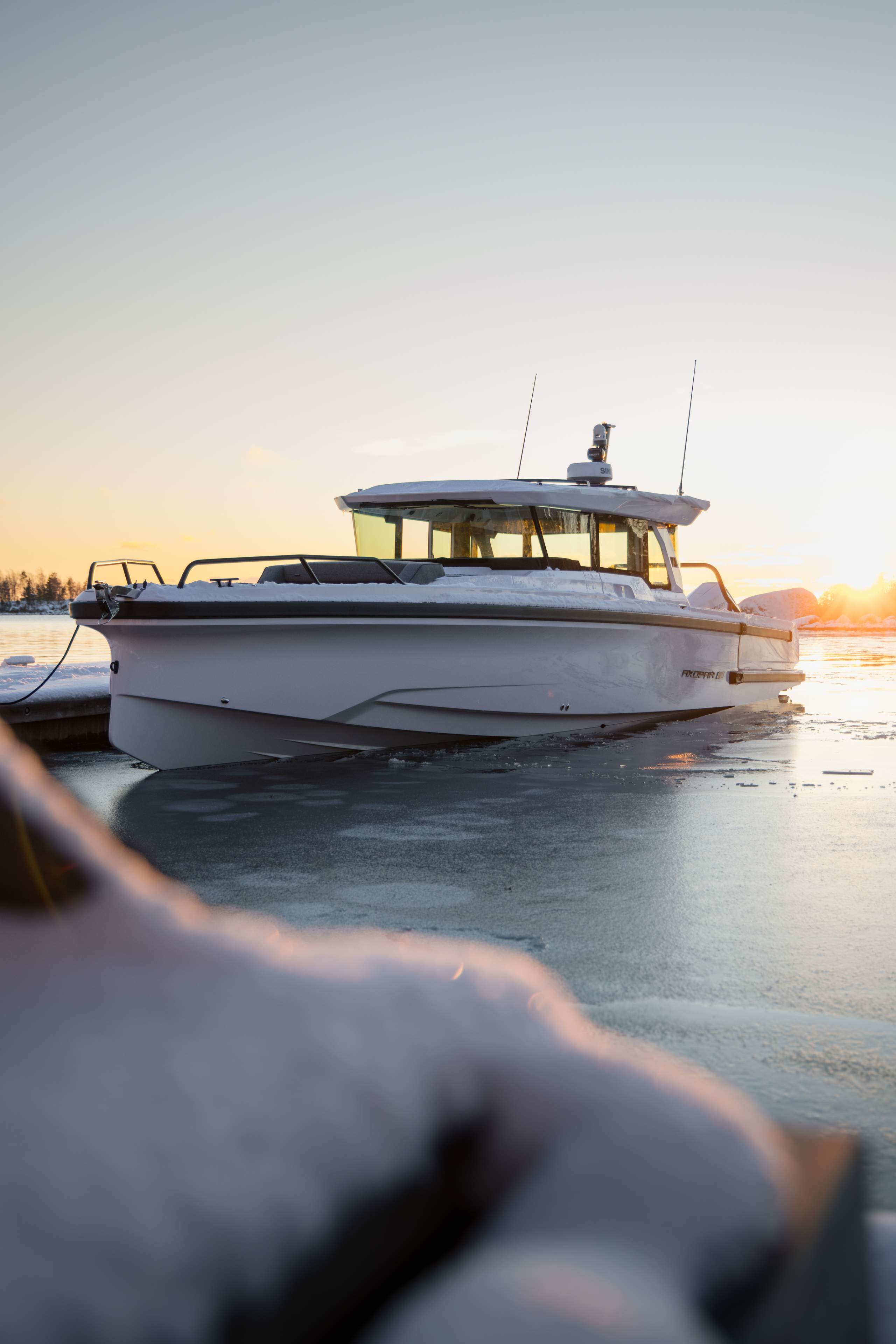 Axopar 38 XC Cross Cabin