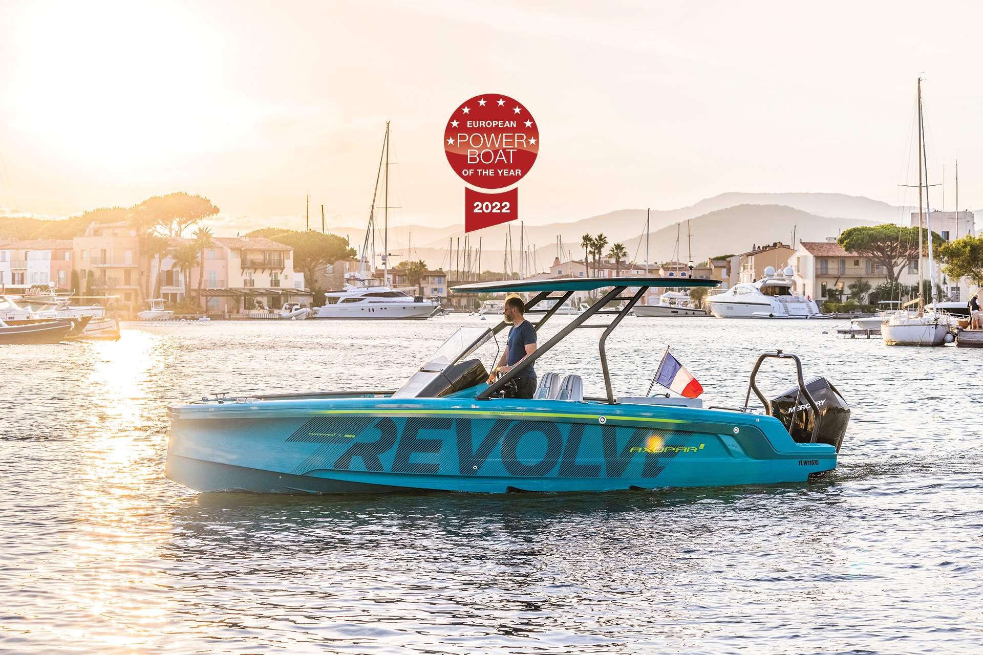 Axopar-22-TTop-EPBOTYAwards-2022