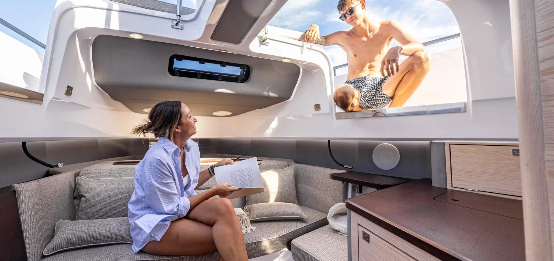 SLIDESHOW-kajuta__FillWzE5MjAsOTA1XQ