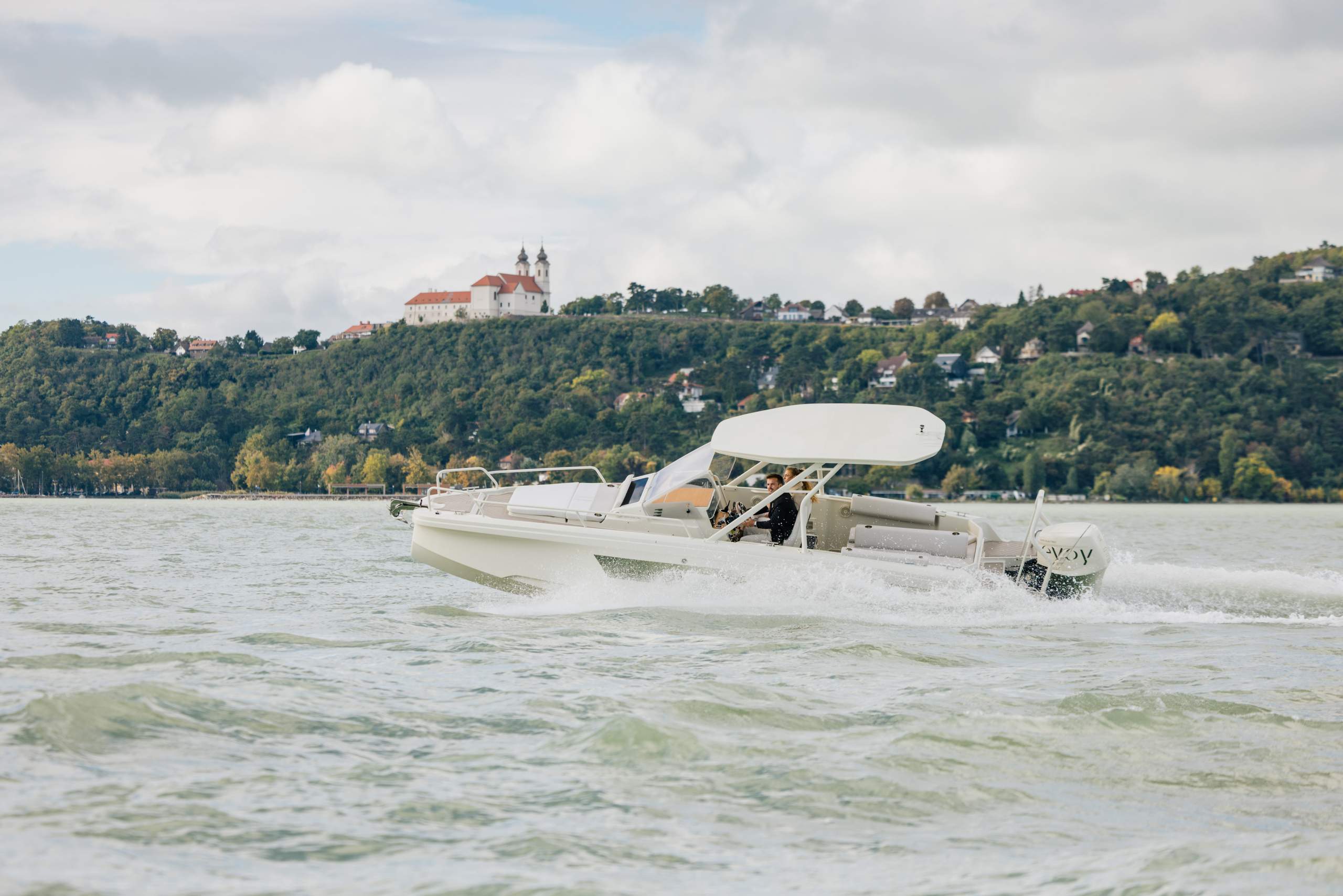 AX-E 25 Cross Top_099A7754