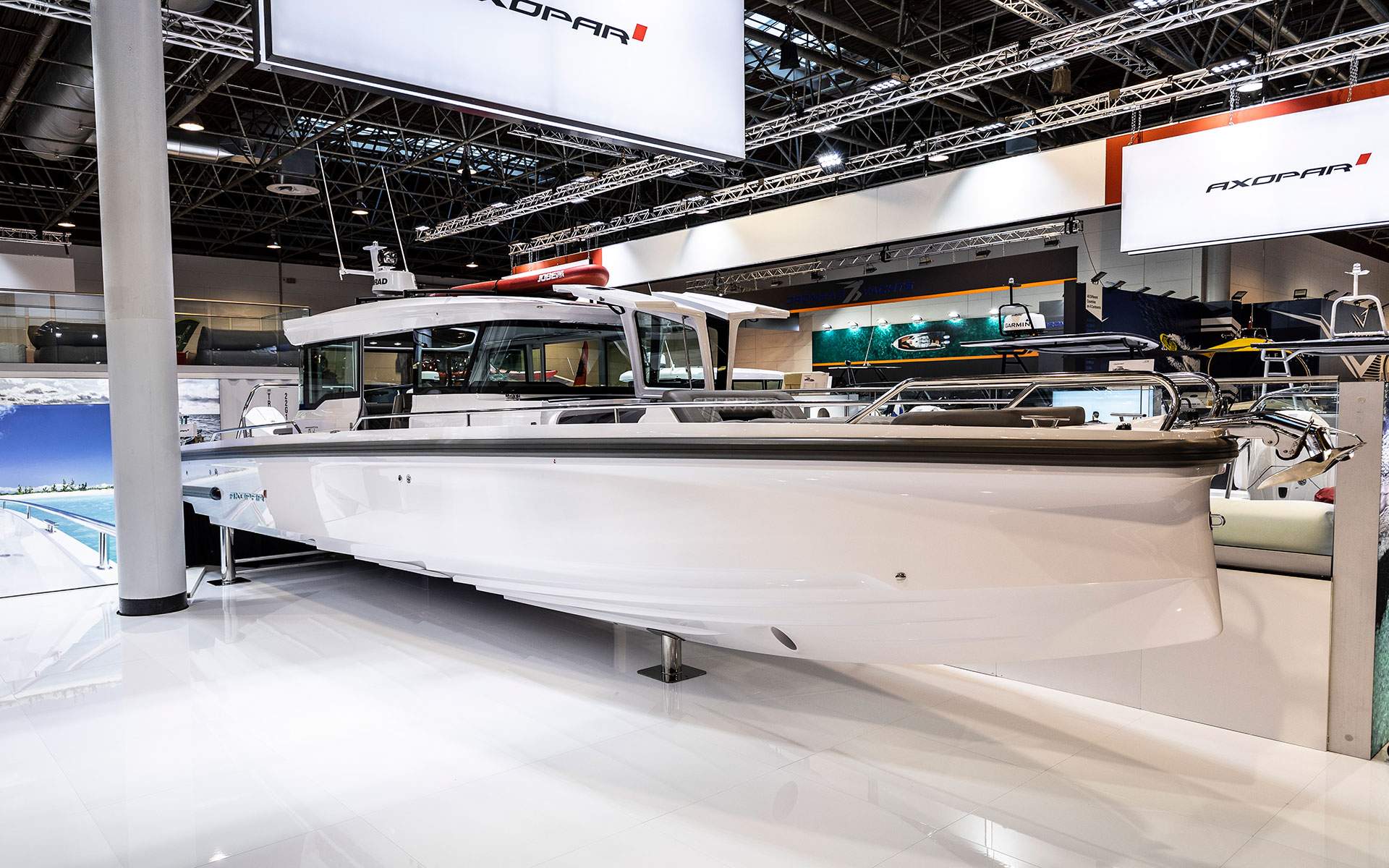 Axopar-37-World-Premiere-XC-edited