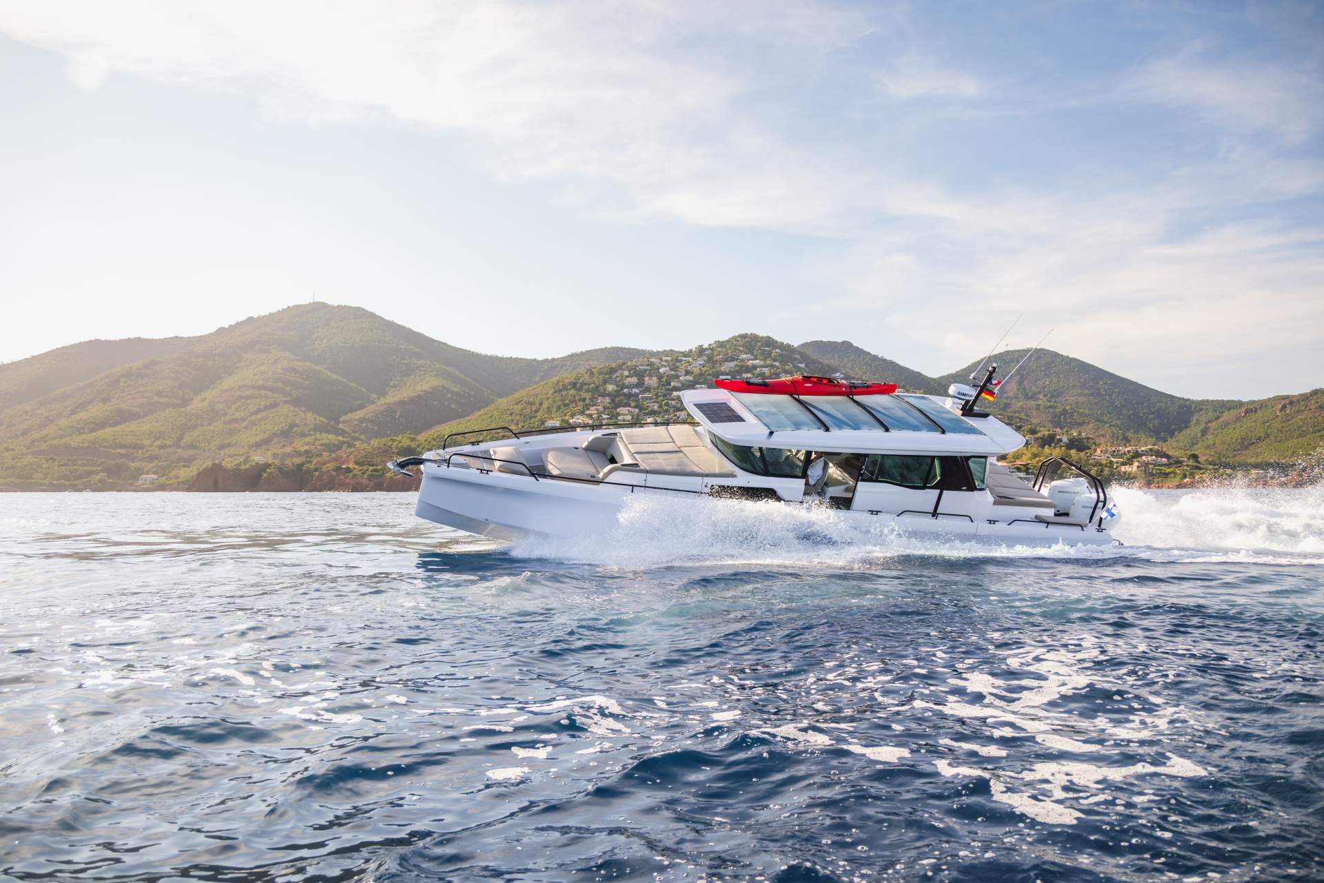 Axopar 45 XC Cross Cabin – Axopar Boats