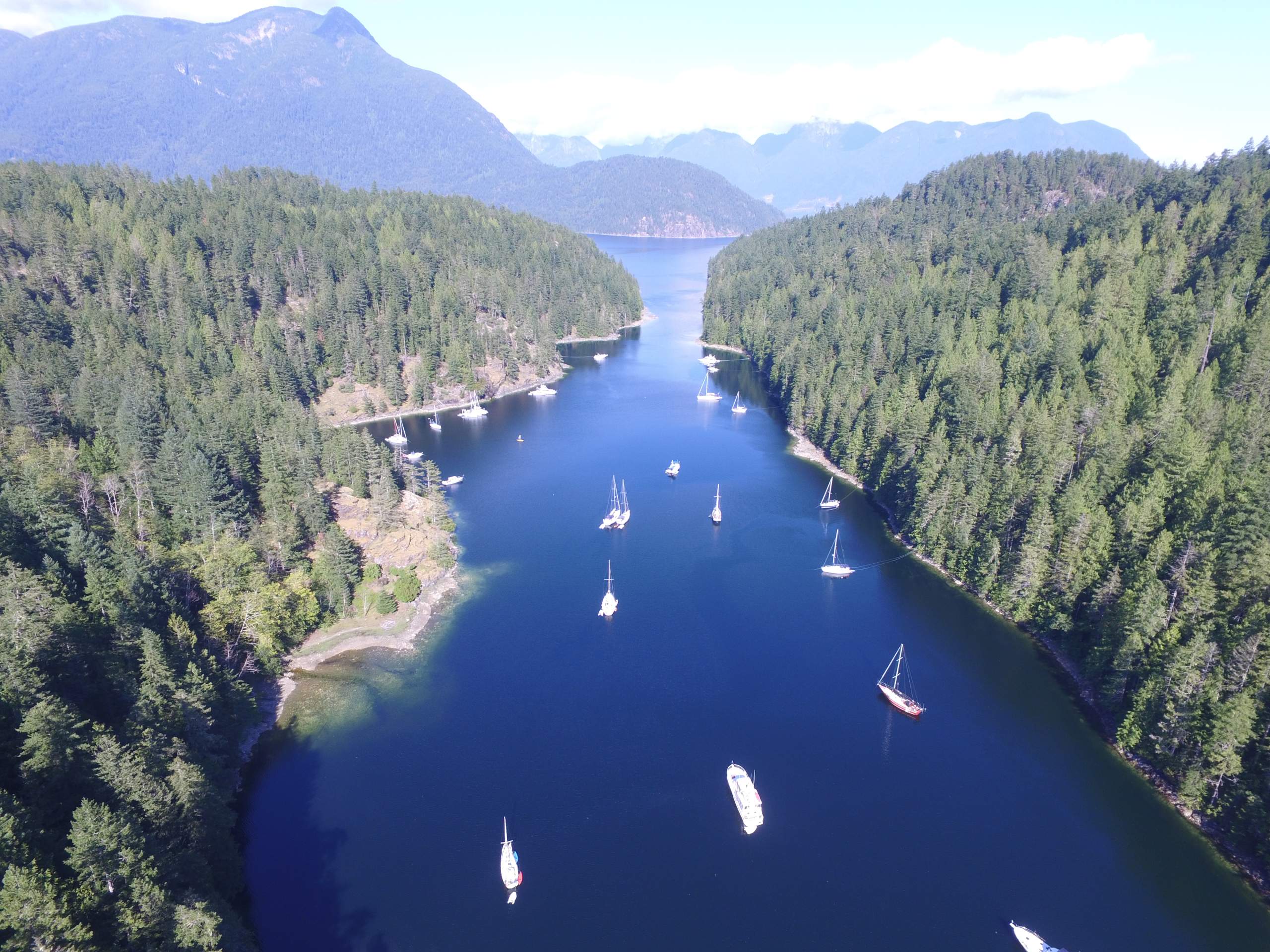 Klaus Priebe Axopar 37 Cabin owner P1020434 (2)