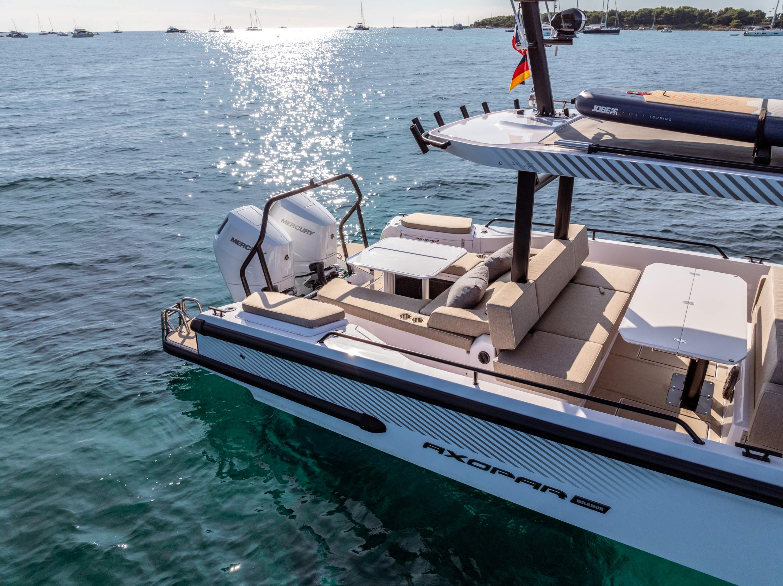 Axopar_37_Sun-Top_--7