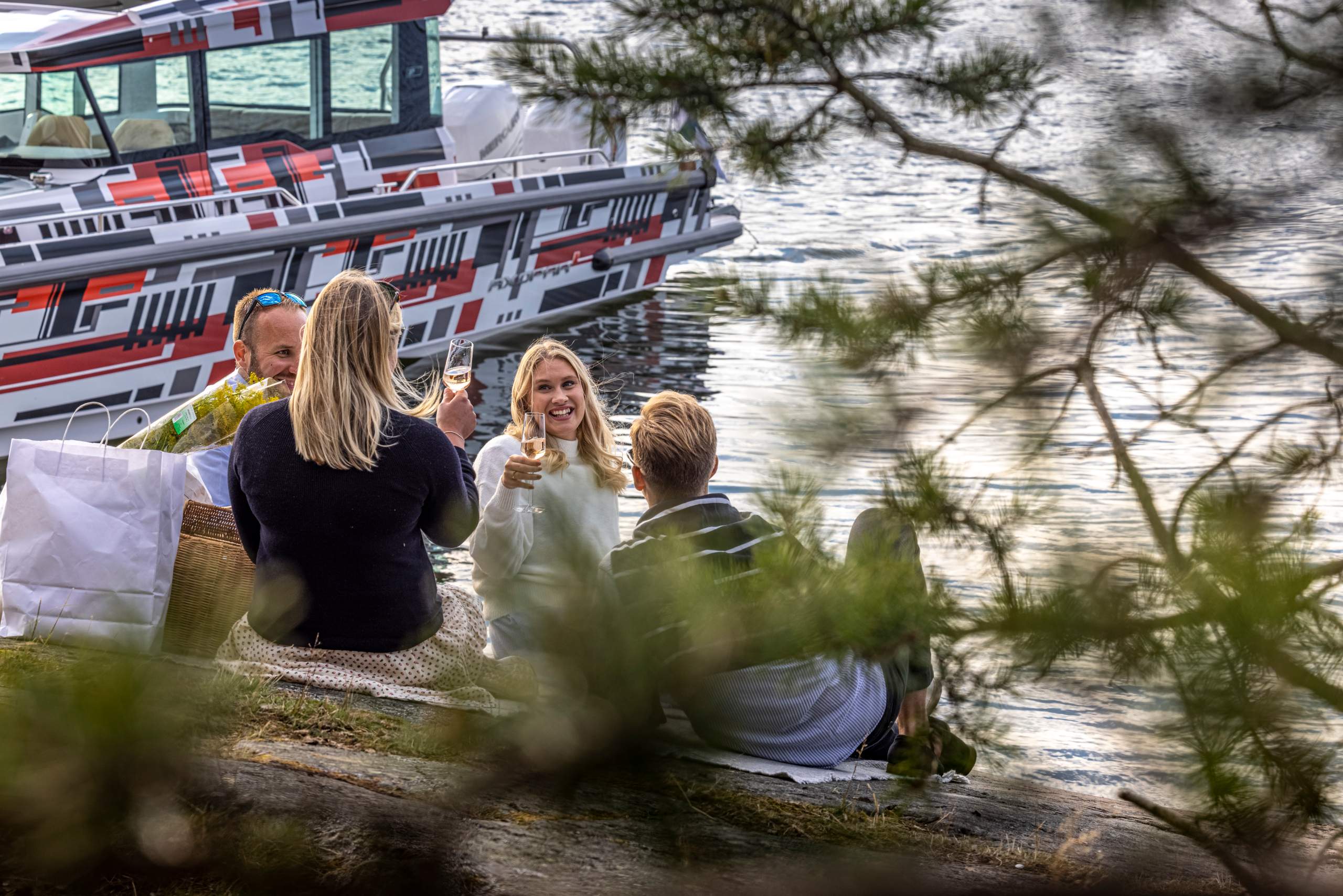 Nordic Crayfish Party - Axopar 37 XC Cross Cabin