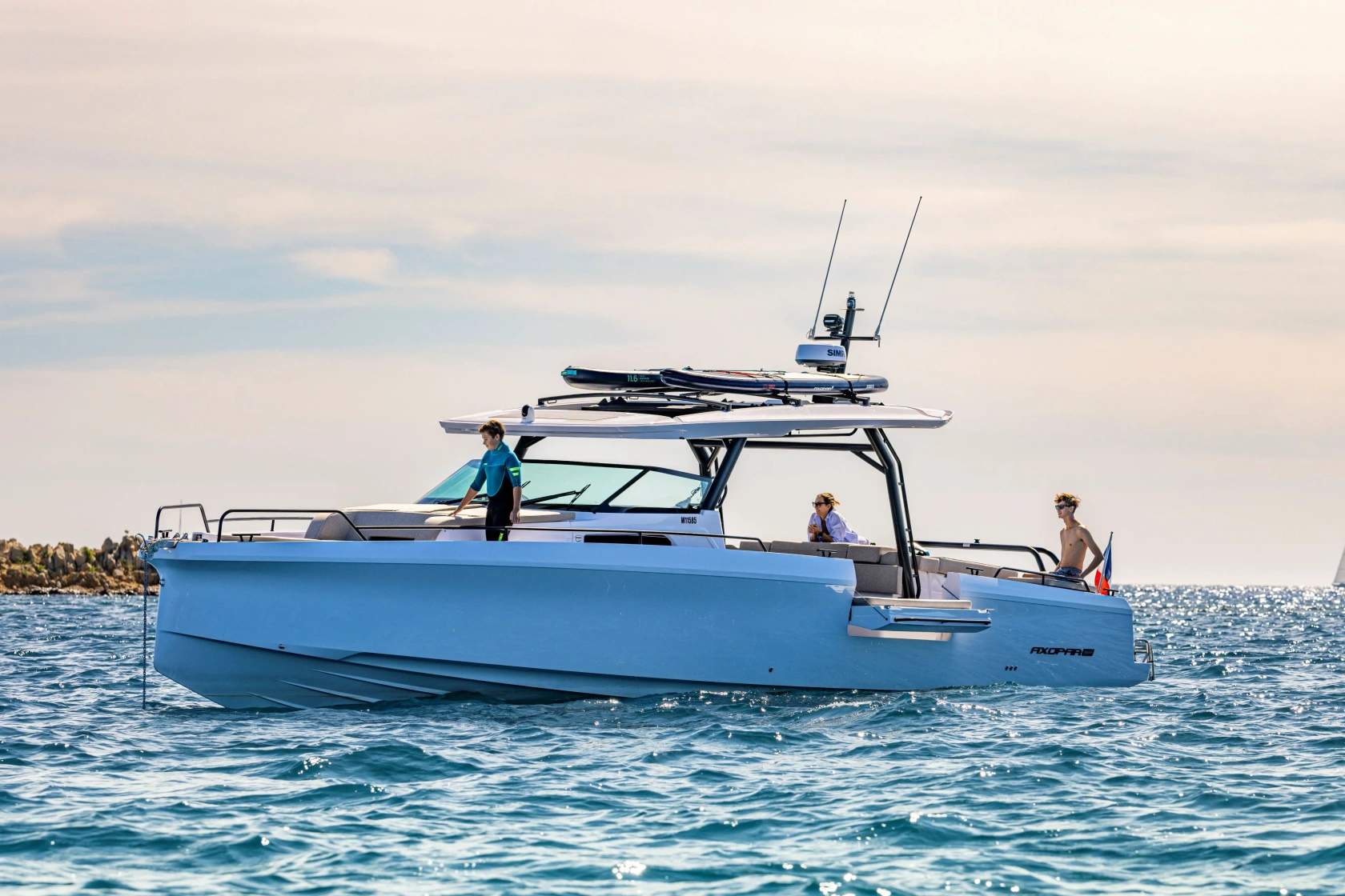 Slide-content-2__ScaleWidthWzE2ODBd