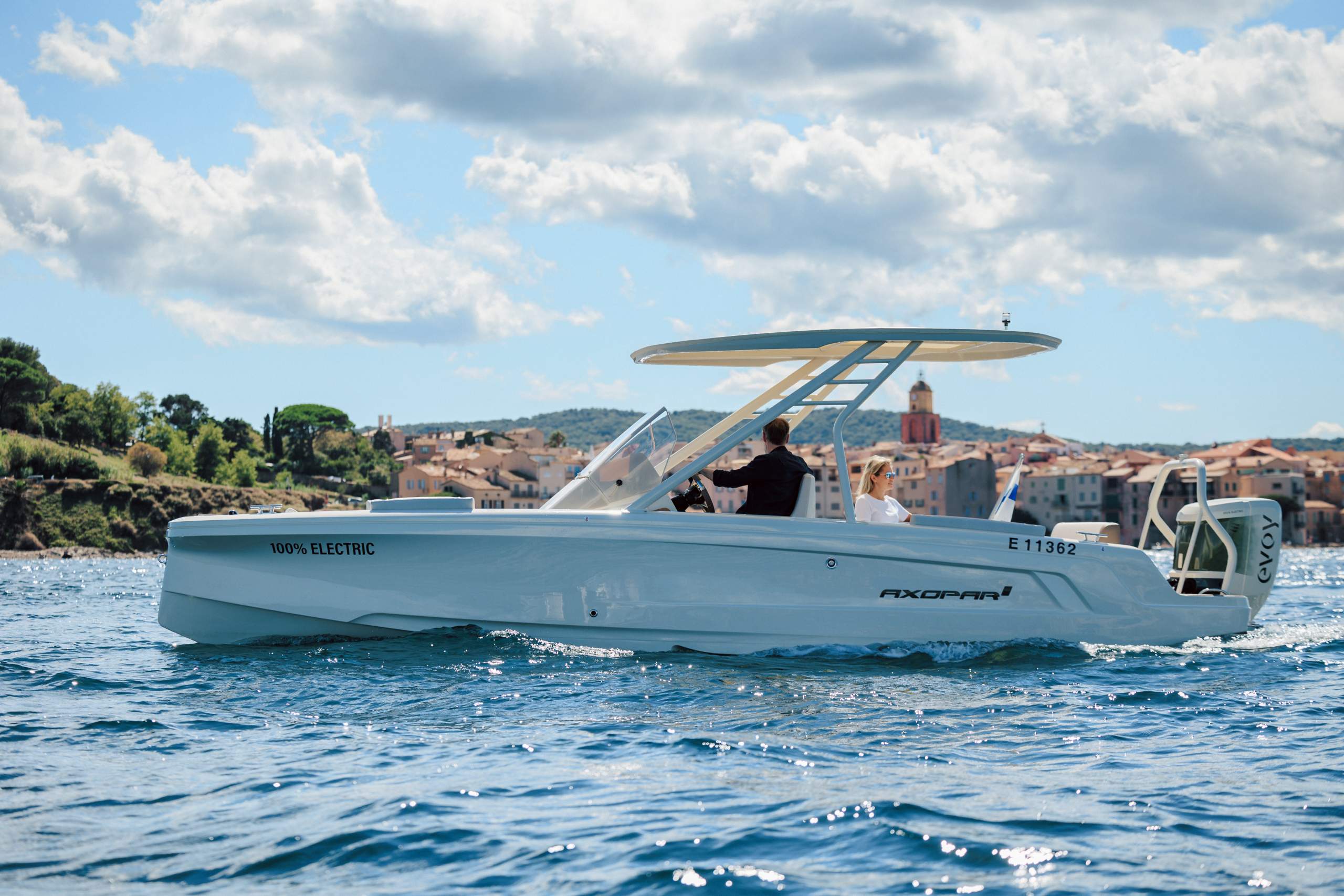 AX-E 22 T-Top_E29A9248