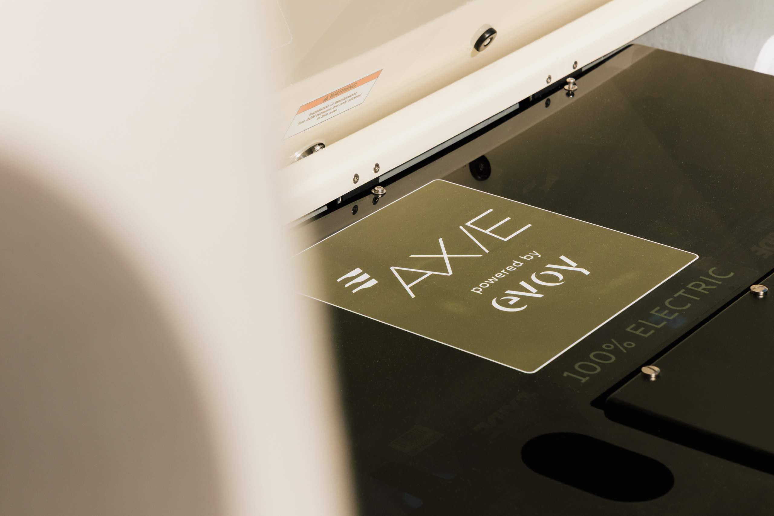 AX-E-25-Cross-Top_E29A2960_Axedit